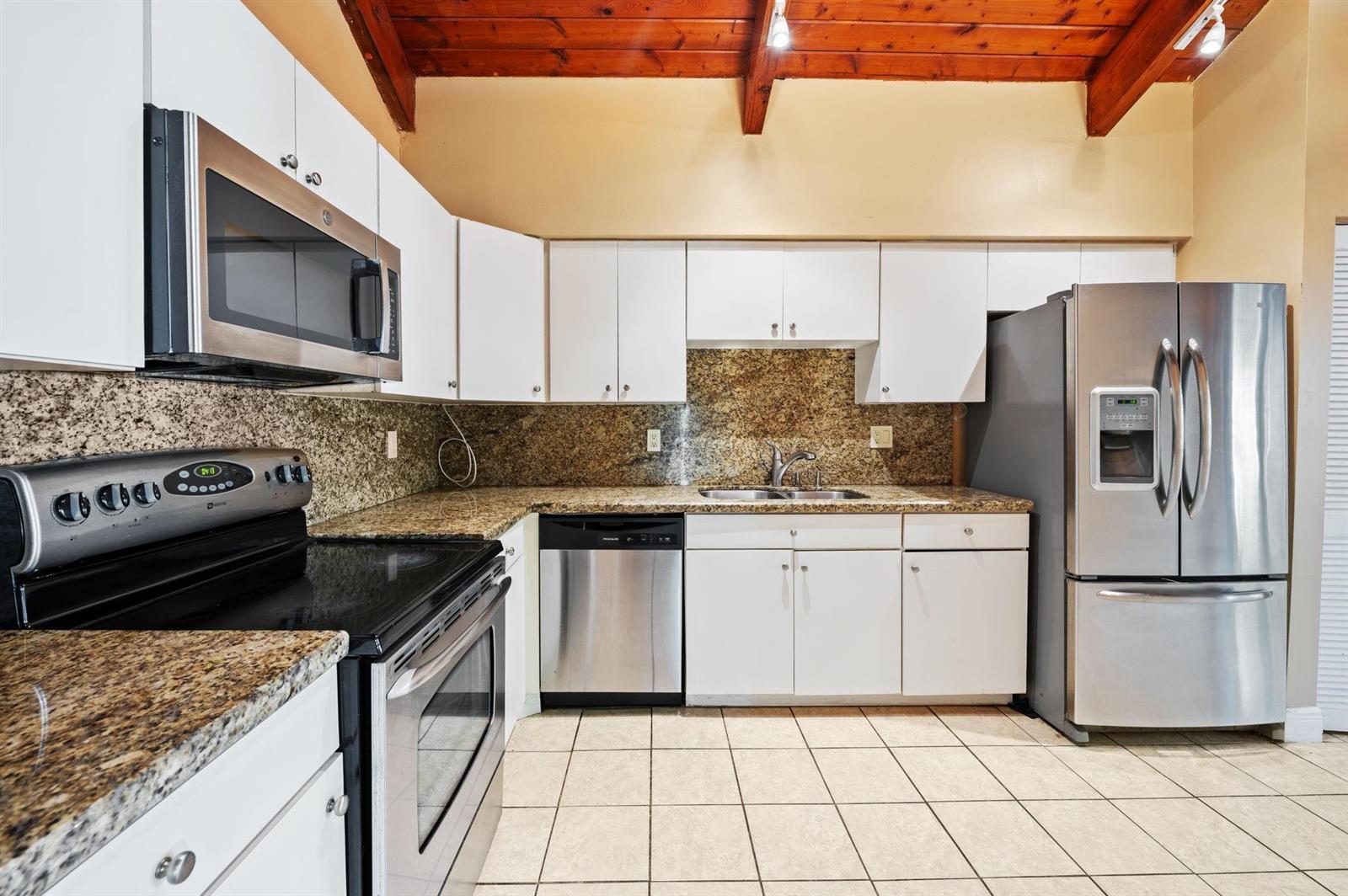 2229 Nova Village Drive, Davie FL 33317 photo 4