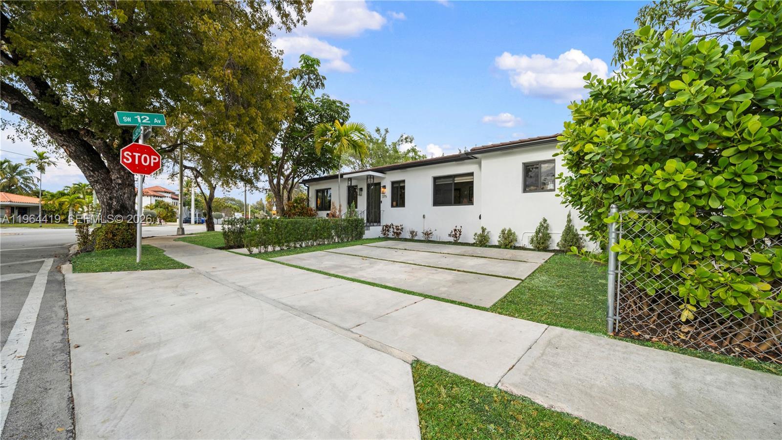 375 SW 32nd Rd, Miami FL 33129 photo 3