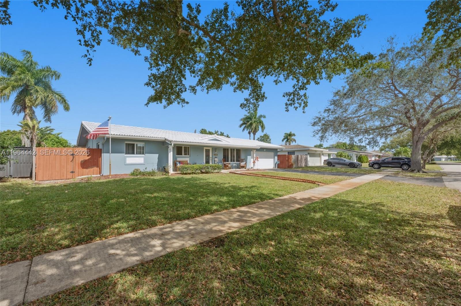 7221 NW 10th Ct, Plantation FL 33313 photo 2