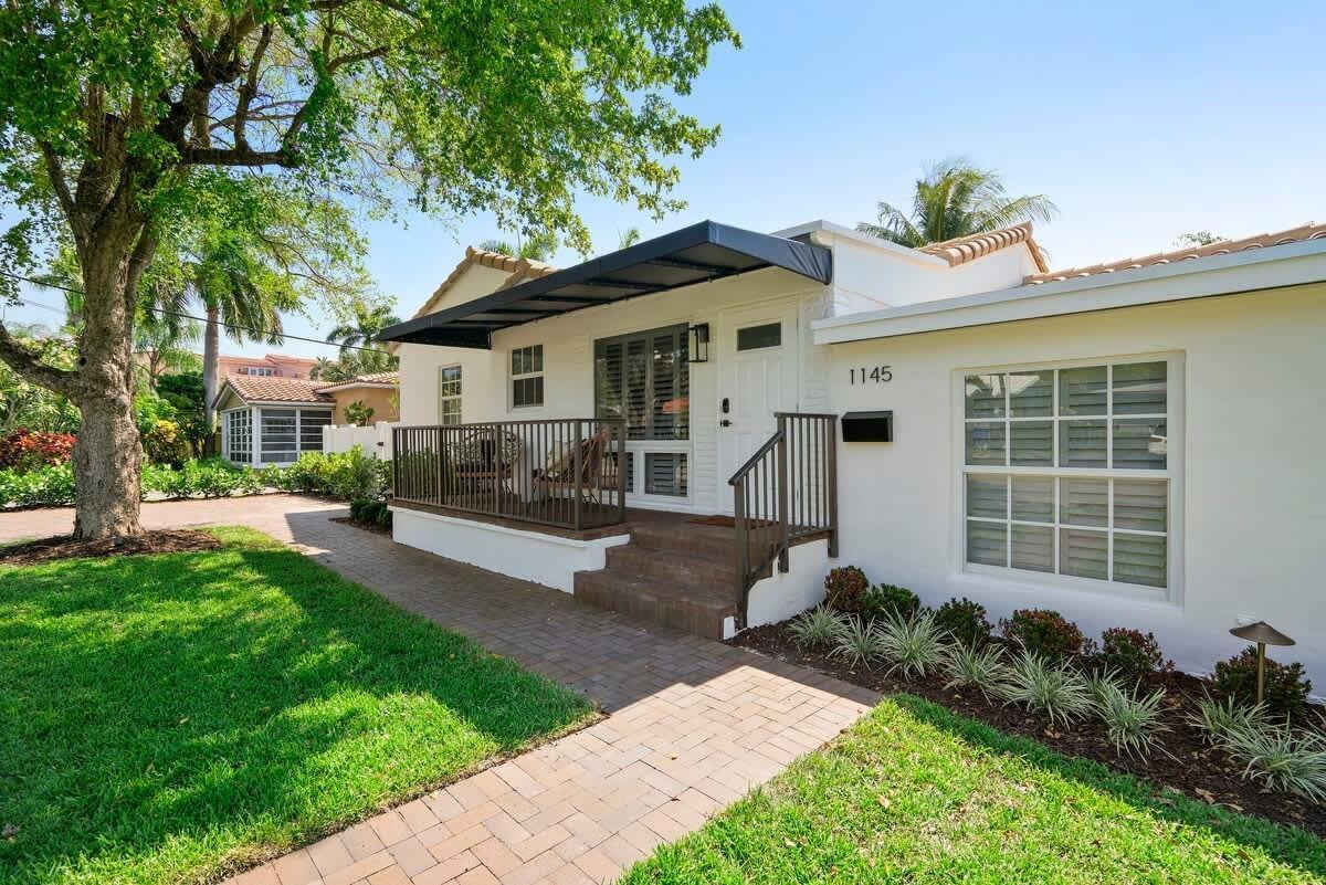 1145 NE 18th Avenue, Fort Lauderdale FL 33304