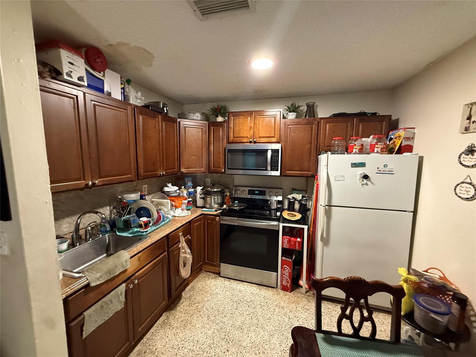 1028 NW 24th Street, Miami FL 33127 photo 3