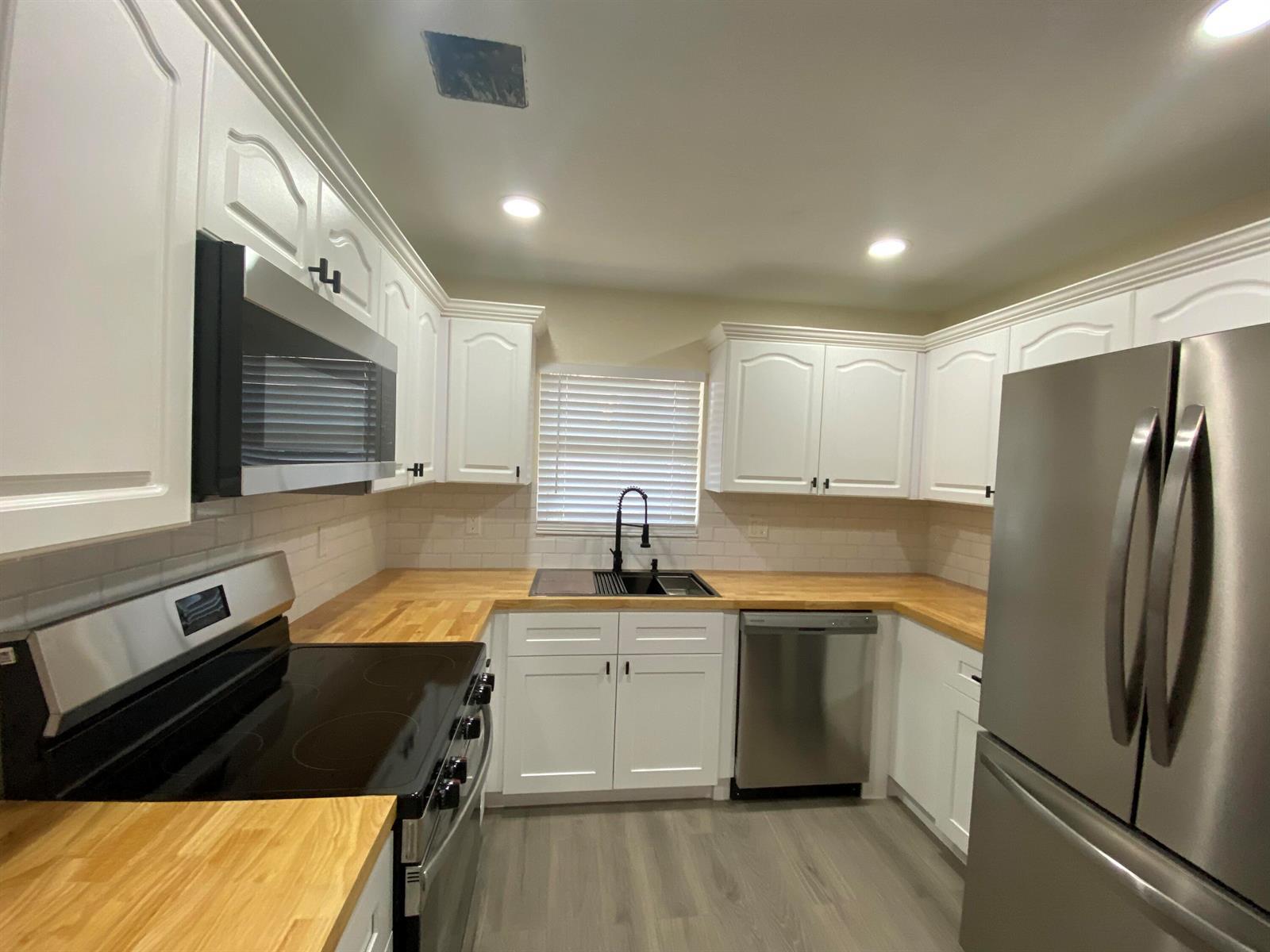 176 SW 5th Court, Deerfield Beach FL 33441 photo 4