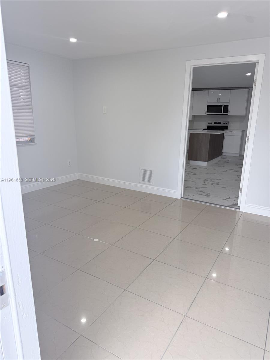 6829 SW 25th St, Miami FL 33155 photo 2