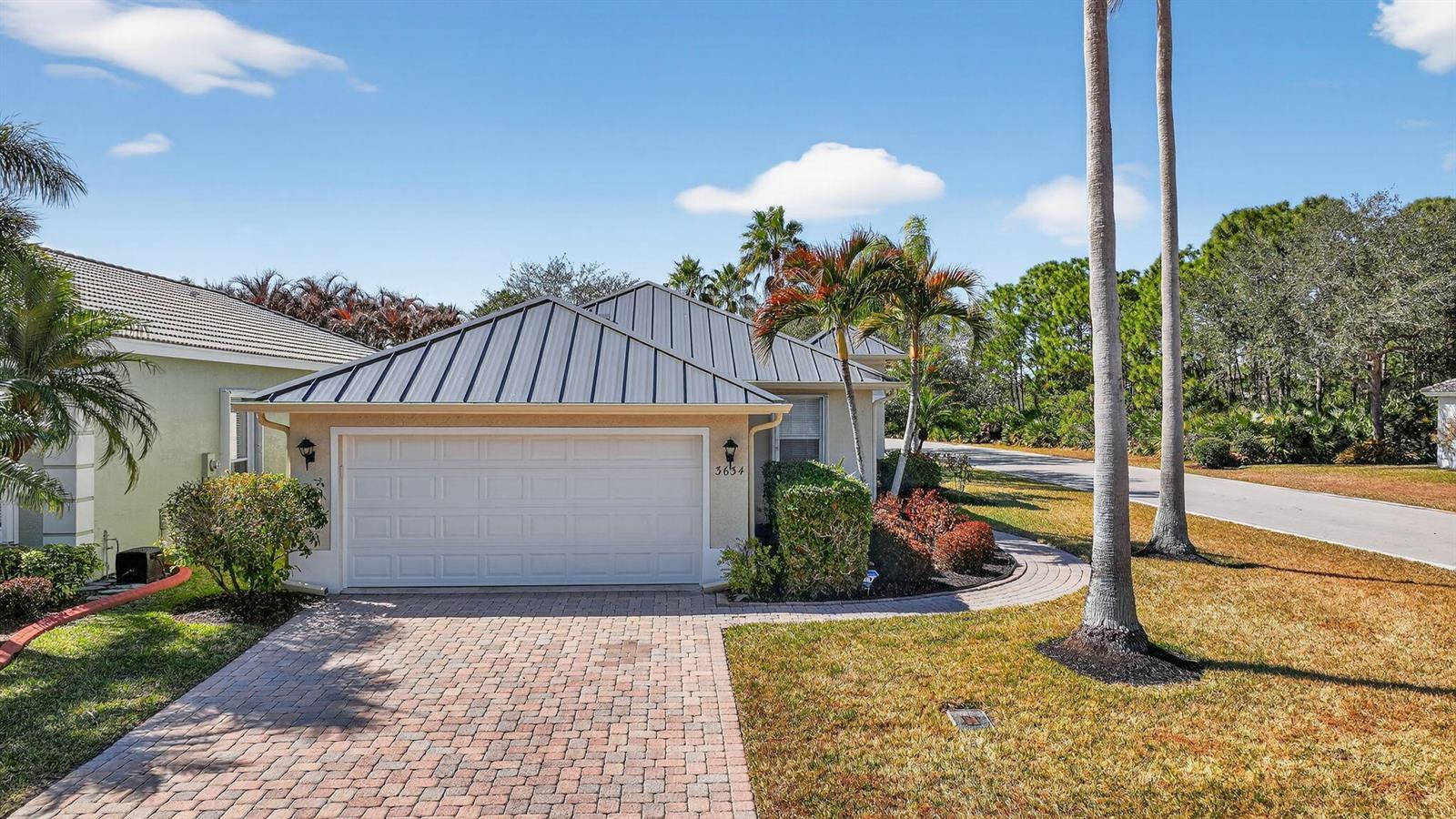 3634 NW Deer Oak Drive, Jensen Beach FL 34957 photo 2