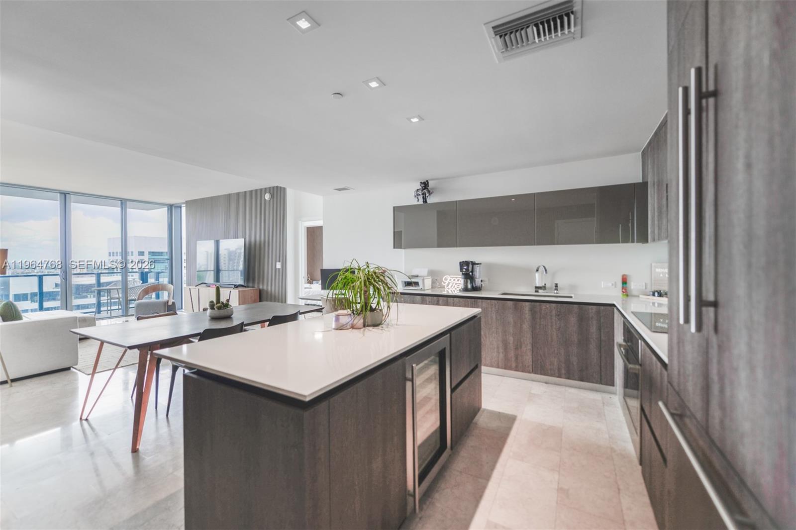 88 SW 7th St # 2204, Miami FL 33130 photo 4