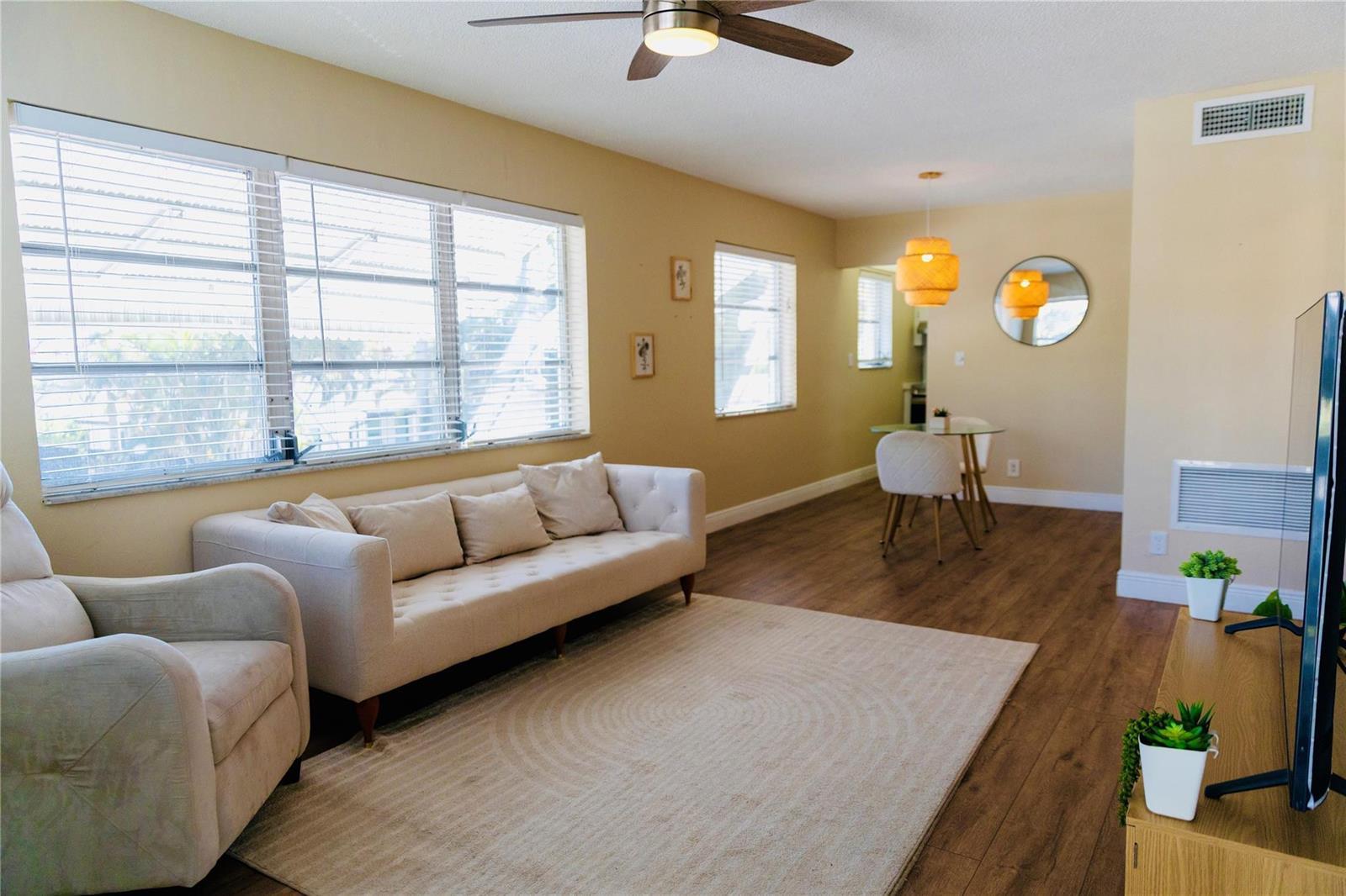 1900 NE 8th Court # 201, Fort Lauderdale FL 33304 photo 2