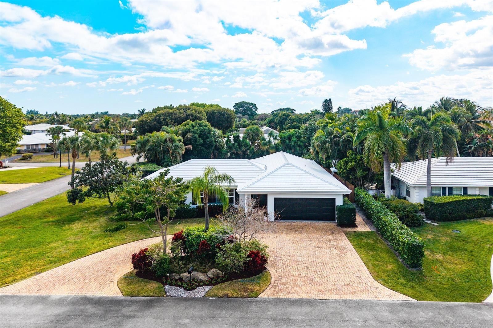830 Tangerine Way, Gulf Stream FL 33483 photo 2