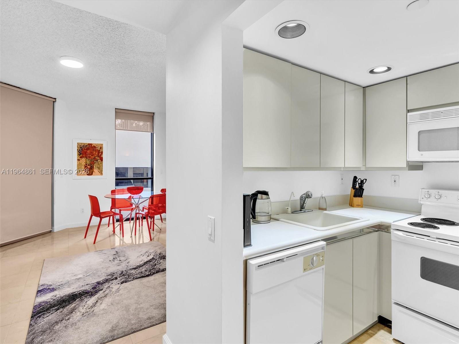 21150 Point Pl # 305, Aventura FL 33180 photo 2