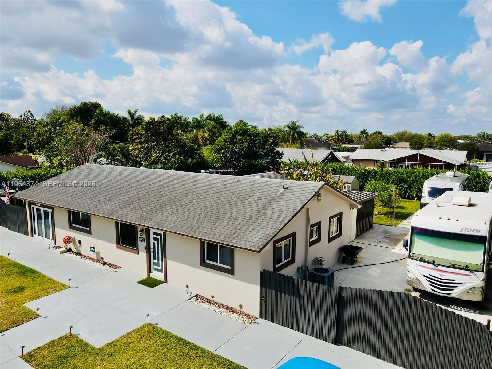 32240 SW 199th Ave, Homestead FL 33030 photo 3