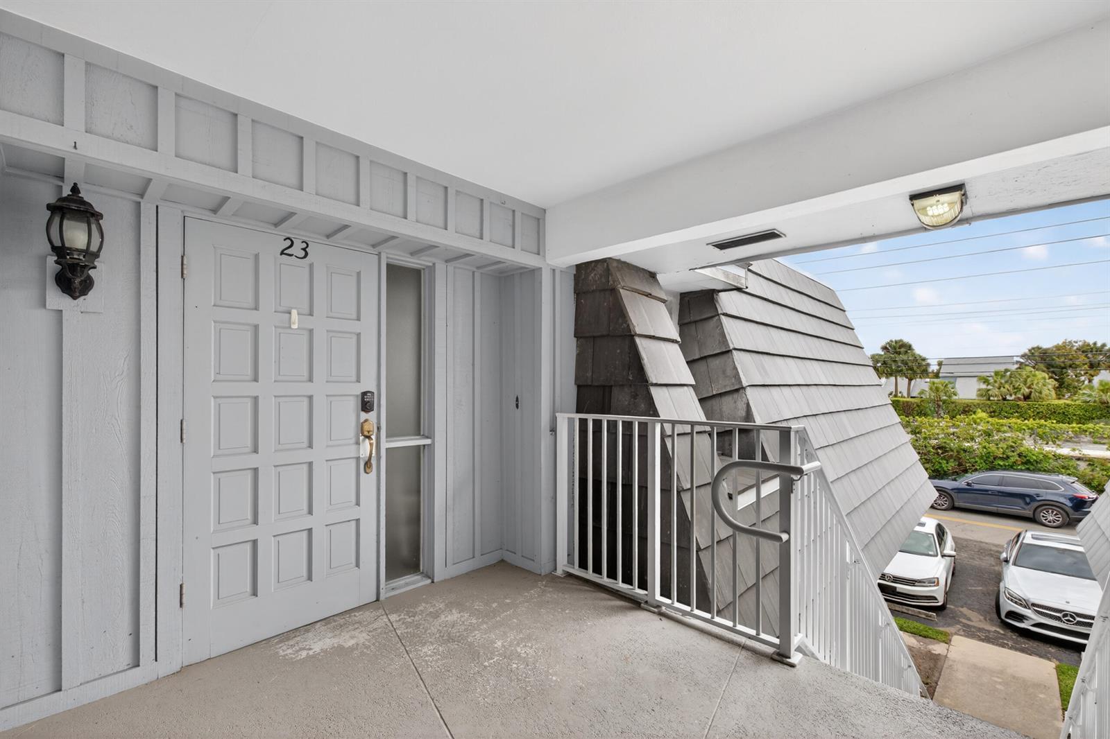 423 Pine Tree Court # 23, Atlantis FL 33462 photo 3