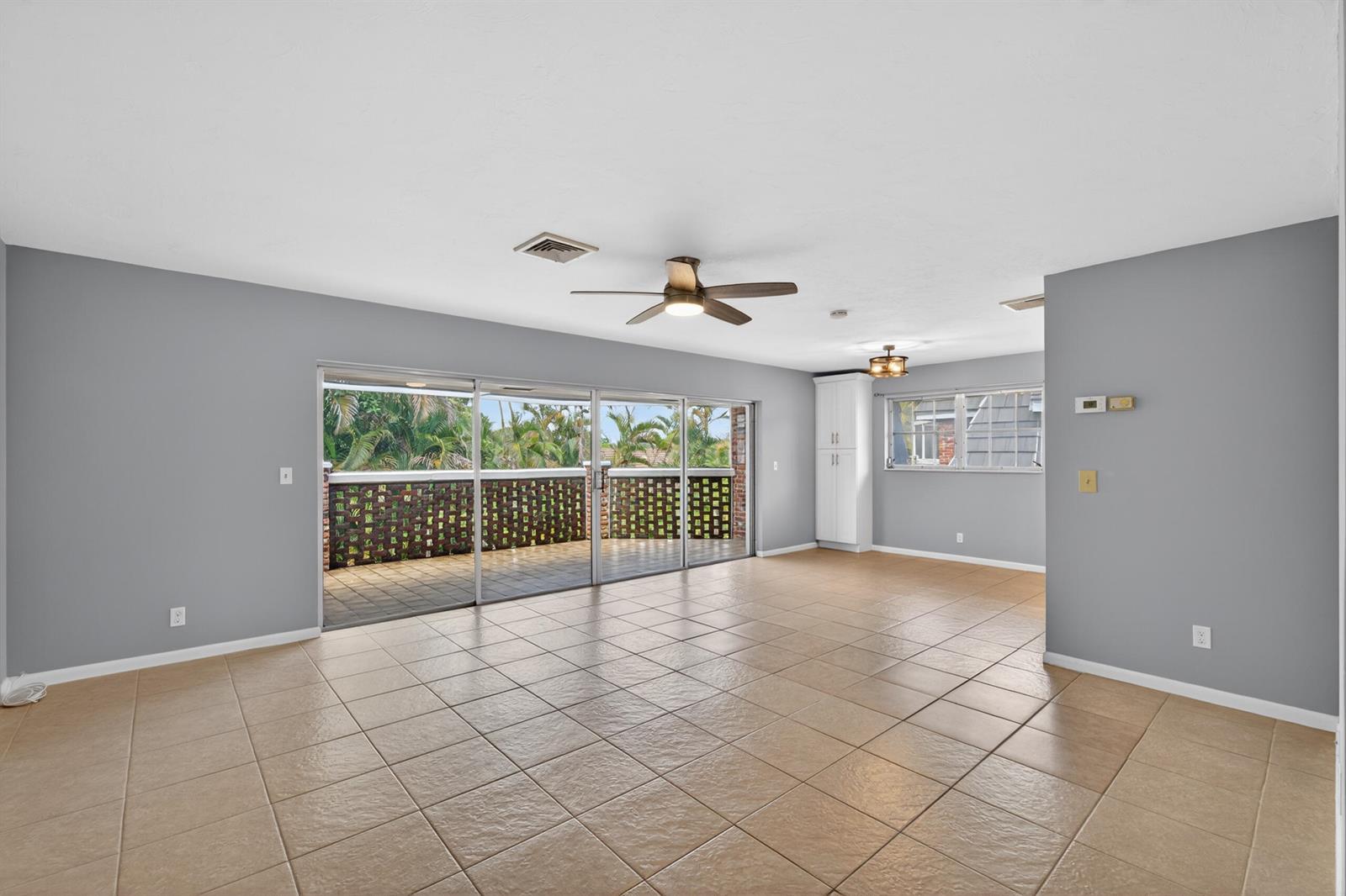 423 Pine Tree Court # 23, Atlantis FL 33462 photo 4