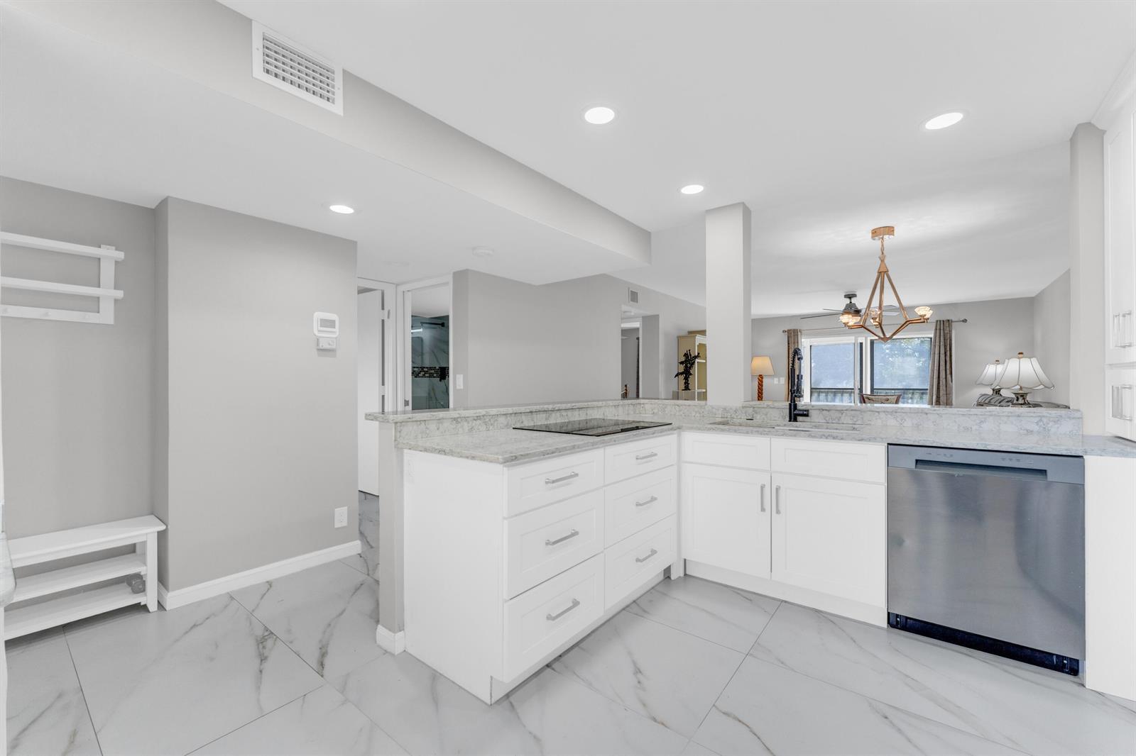 7192 Huntington Lane # 307, Delray Beach FL 33446 photo 4