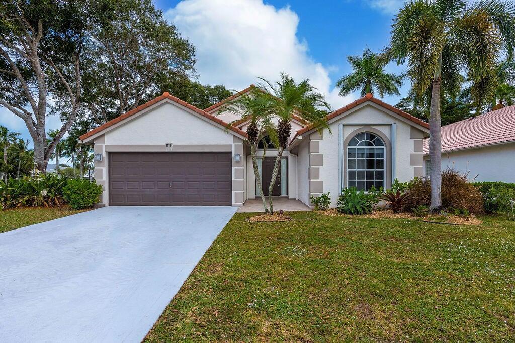 1975 Oak Berry Circle, Wellington FL 33414 photo 3