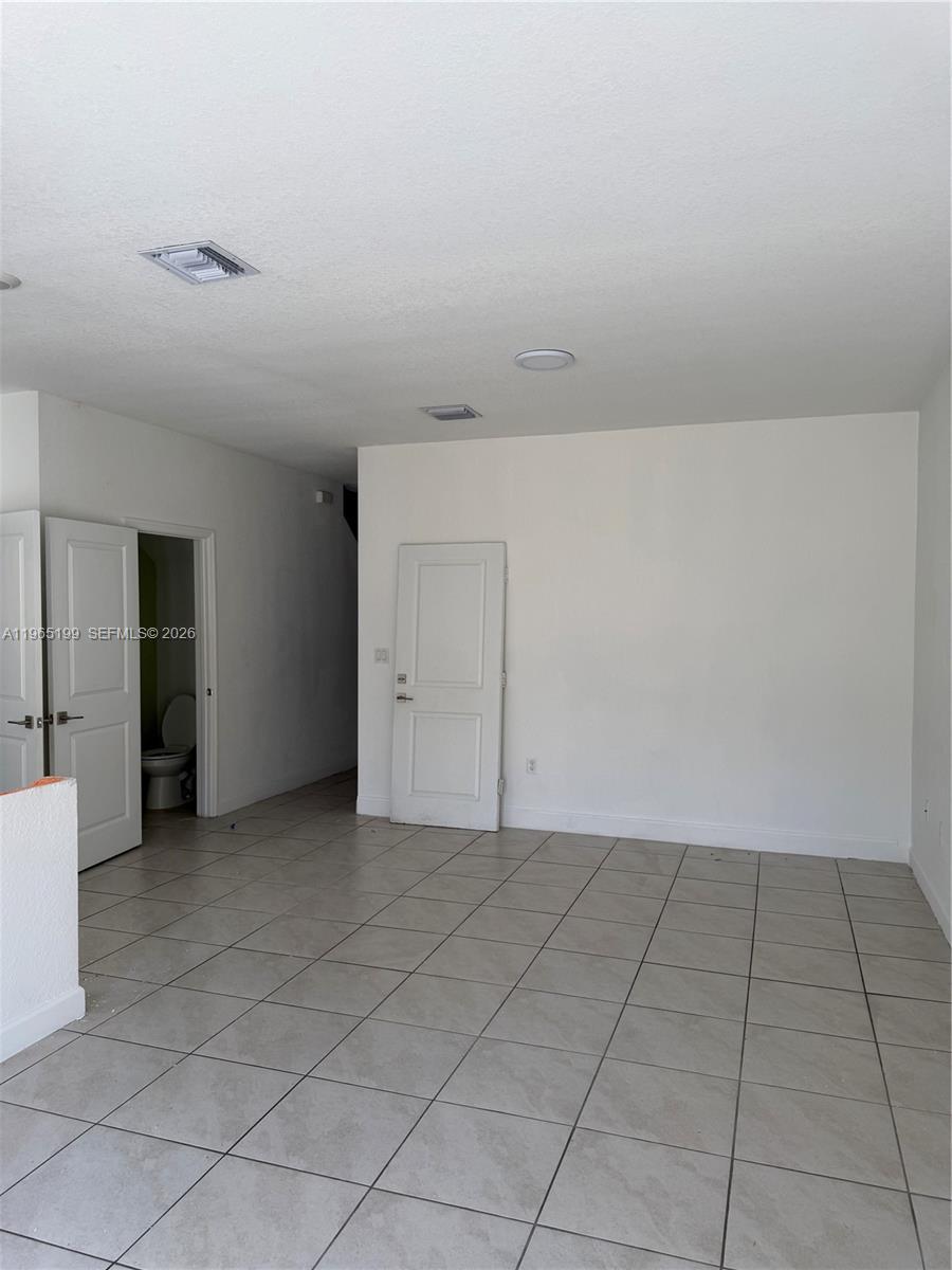 1137 SW 6th Ct, Florida City FL 33034 photo 3