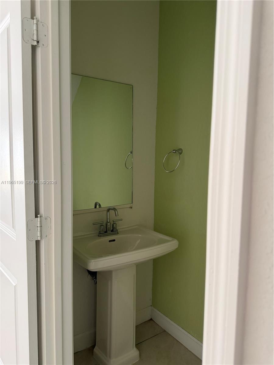 1137 SW 6th Ct, Florida City FL 33034 photo 4