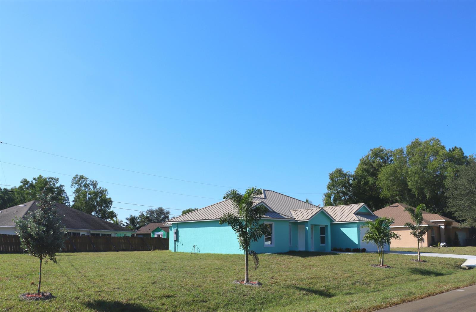 4947 NW Flintstone Avenue, Port St. Lucie FL 34983 photo 2