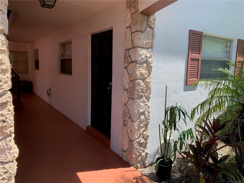 206 SW 1st Street # 4, Pompano Beach FL 33060 photo 2