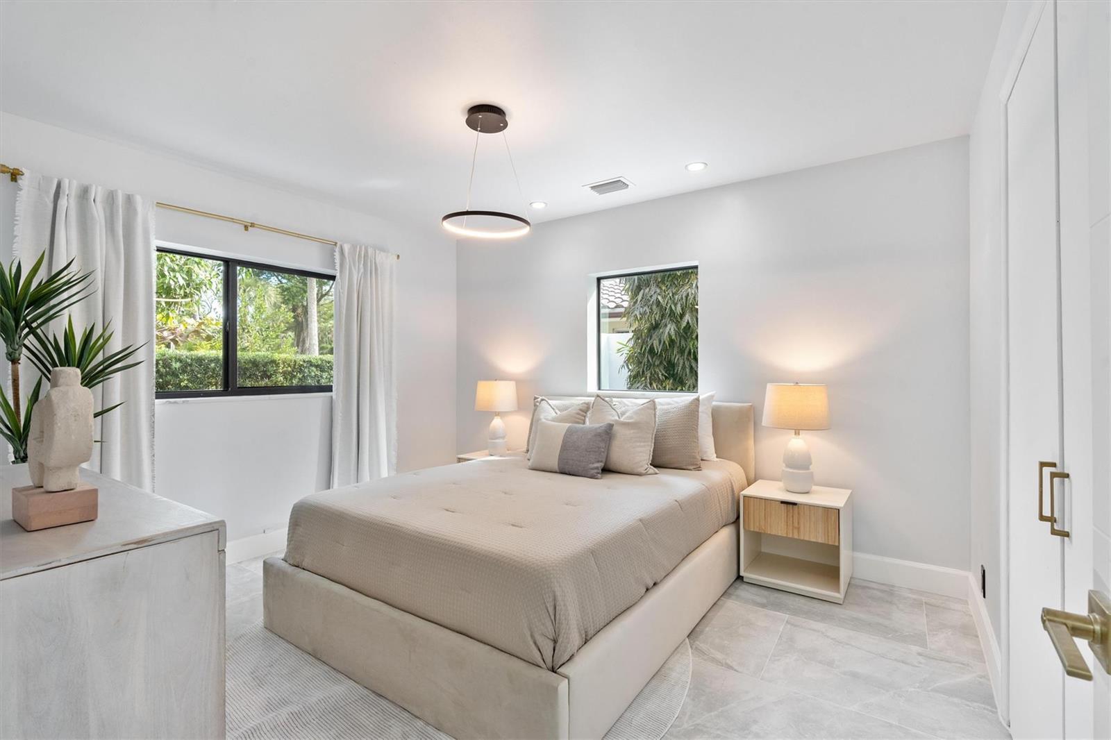 360 NW 33rd Street, Oakland Park FL 33309 photo 4