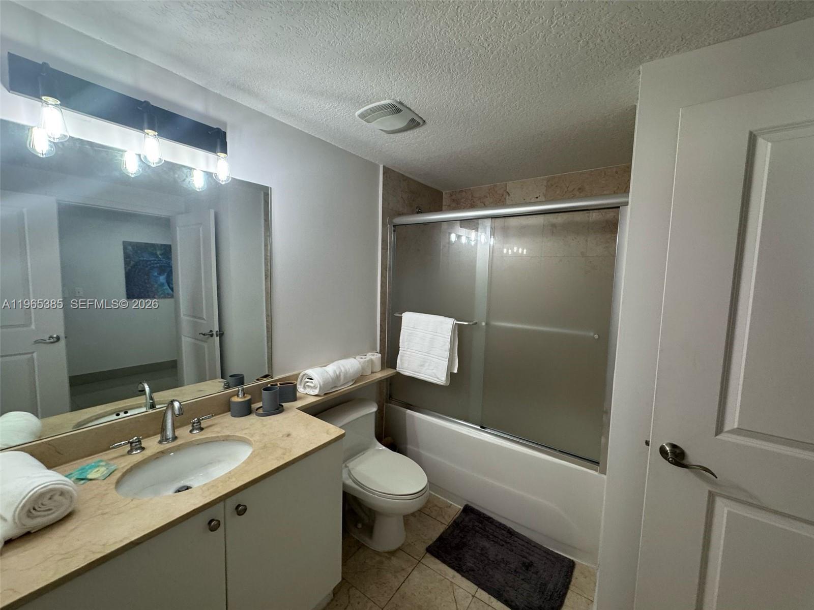 170 SE 14th St # 1108, Miami FL 33131 photo 5