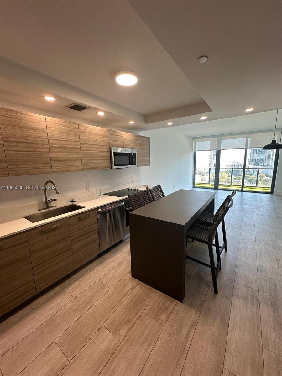 121 NE 34th St # 1505, Miami FL 33137 photo 4