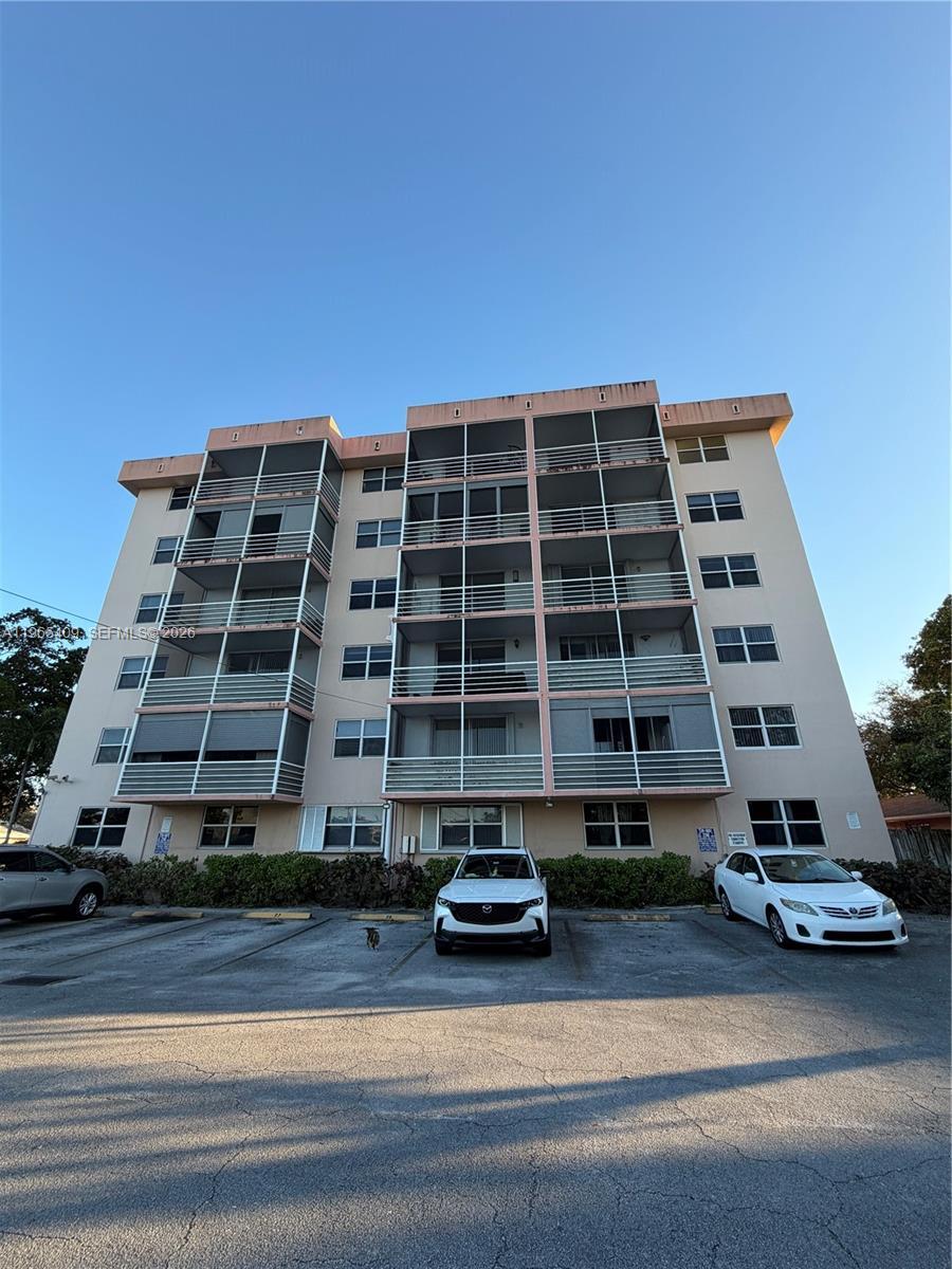 1830 Dixieanna St # 406, Hollywood FL 33020 photo 4