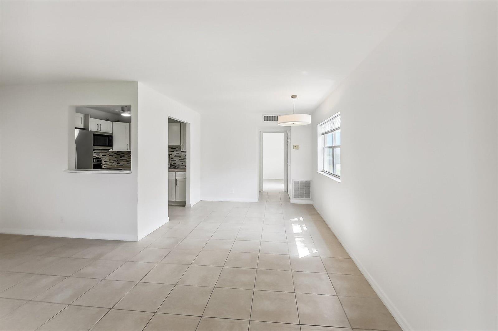 447 Saxony J Way # J, Delray Beach FL 33446 photo 5