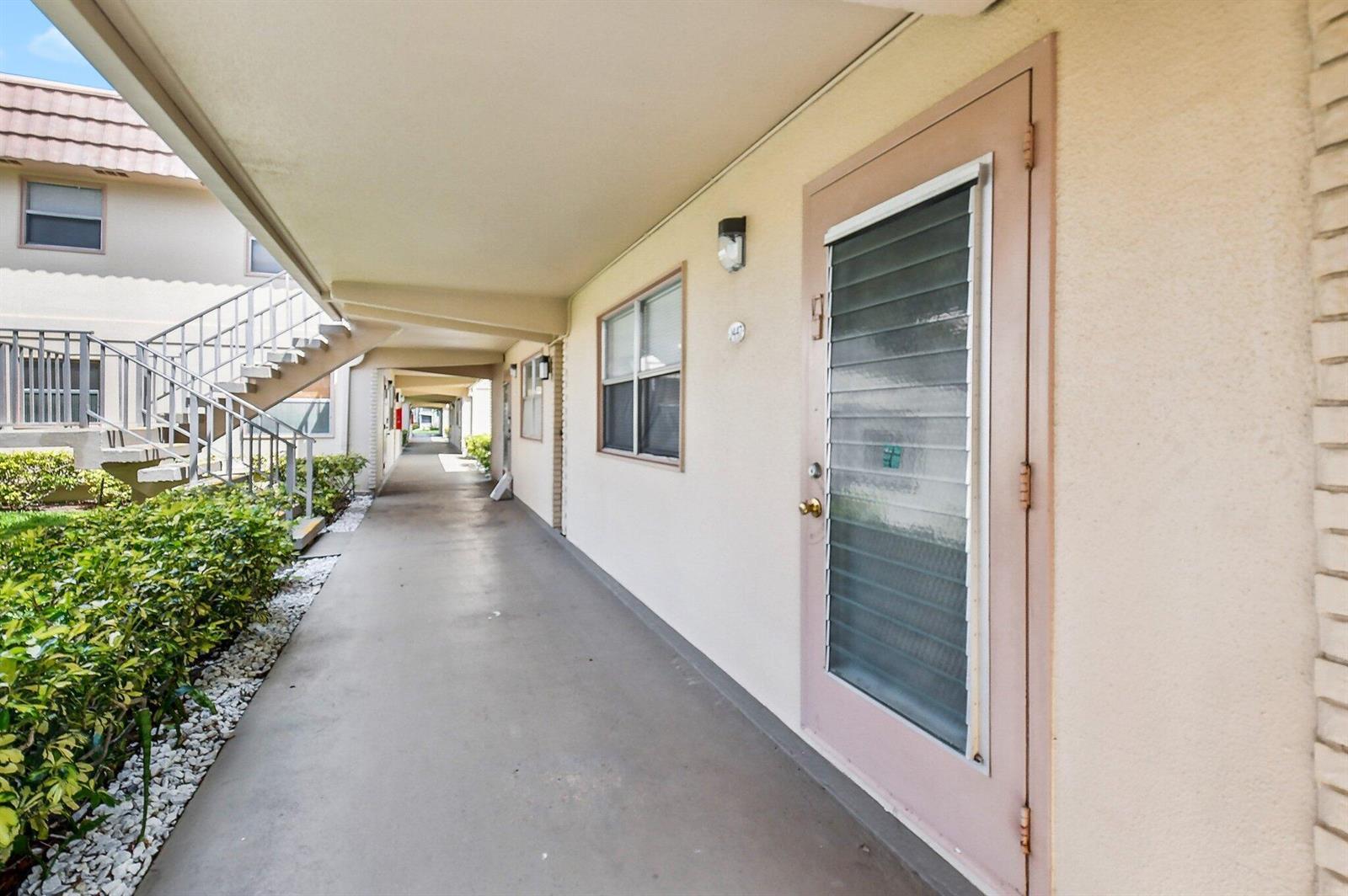 447 Saxony J Way # J, Delray Beach FL 33446 photo 4