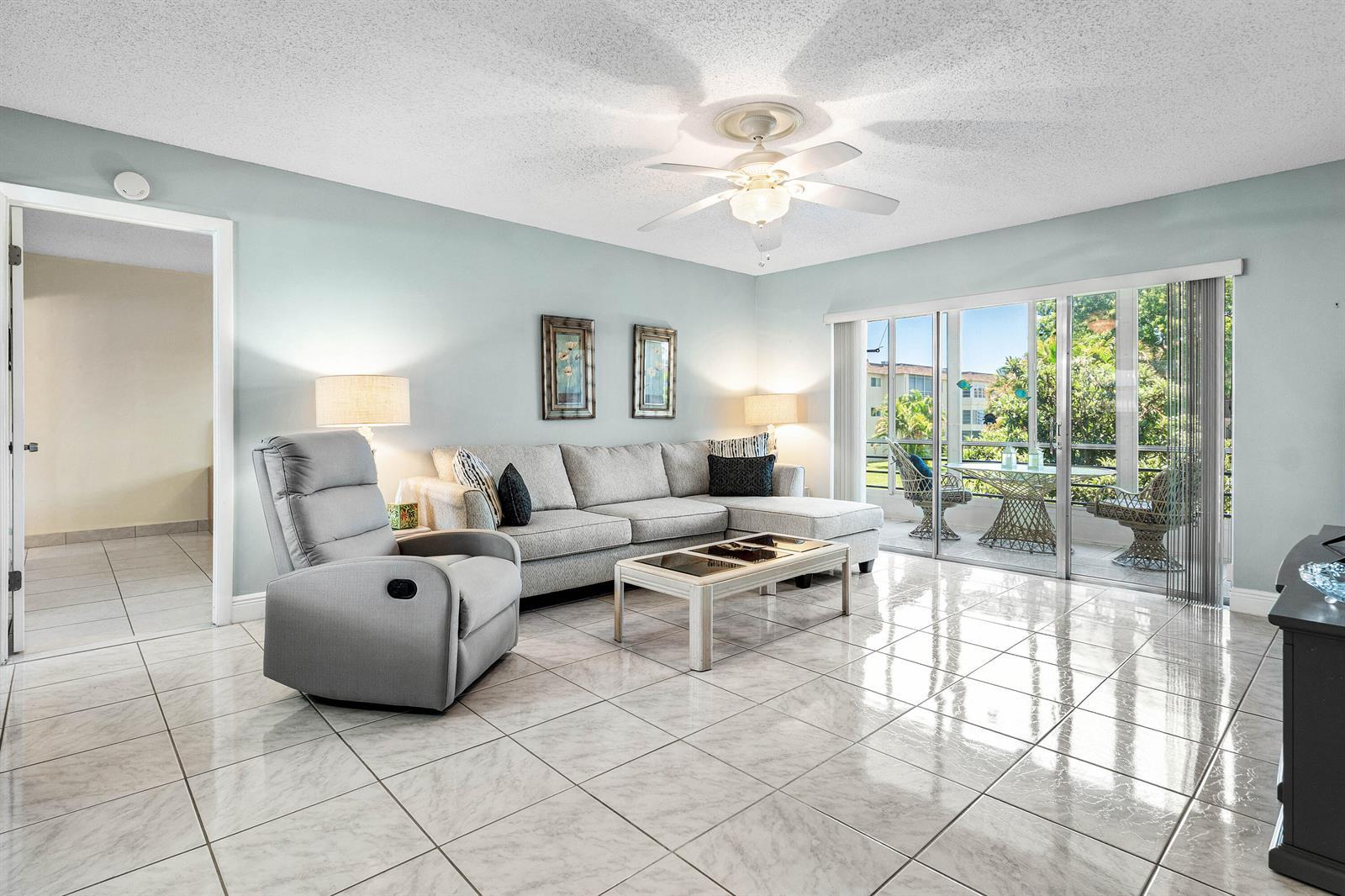 721 Lori Drive # 208, Palm Springs FL 33461 photo 3