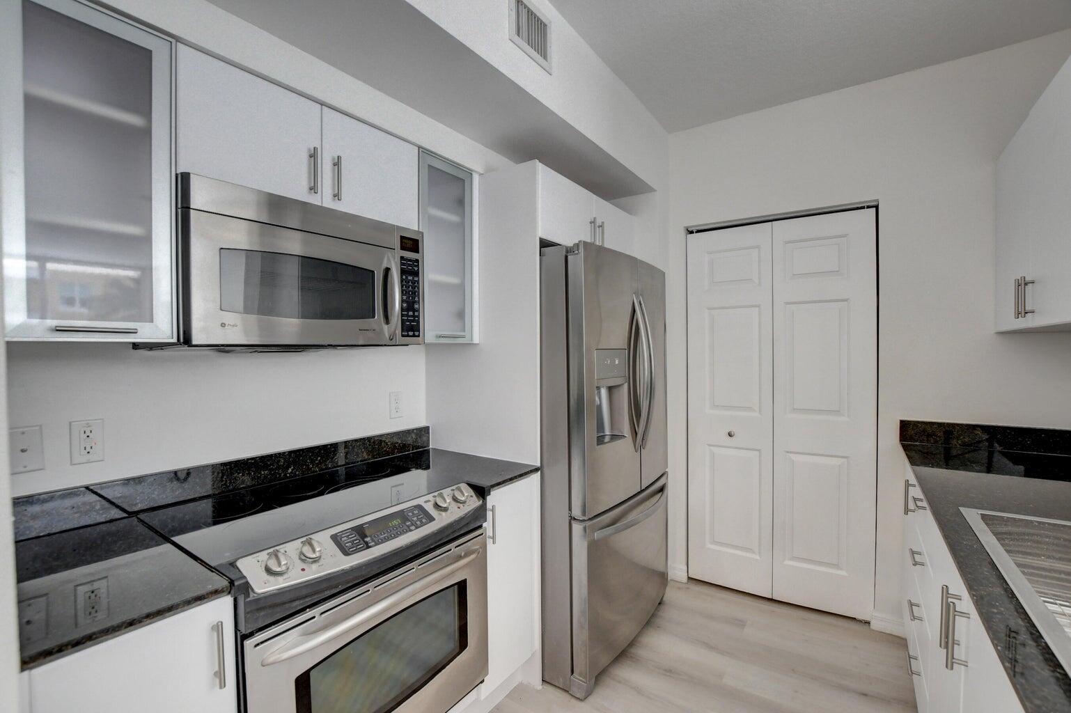 700 E Boynton Beach Boulevard # 403, Boynton Beach FL 33435 photo 5