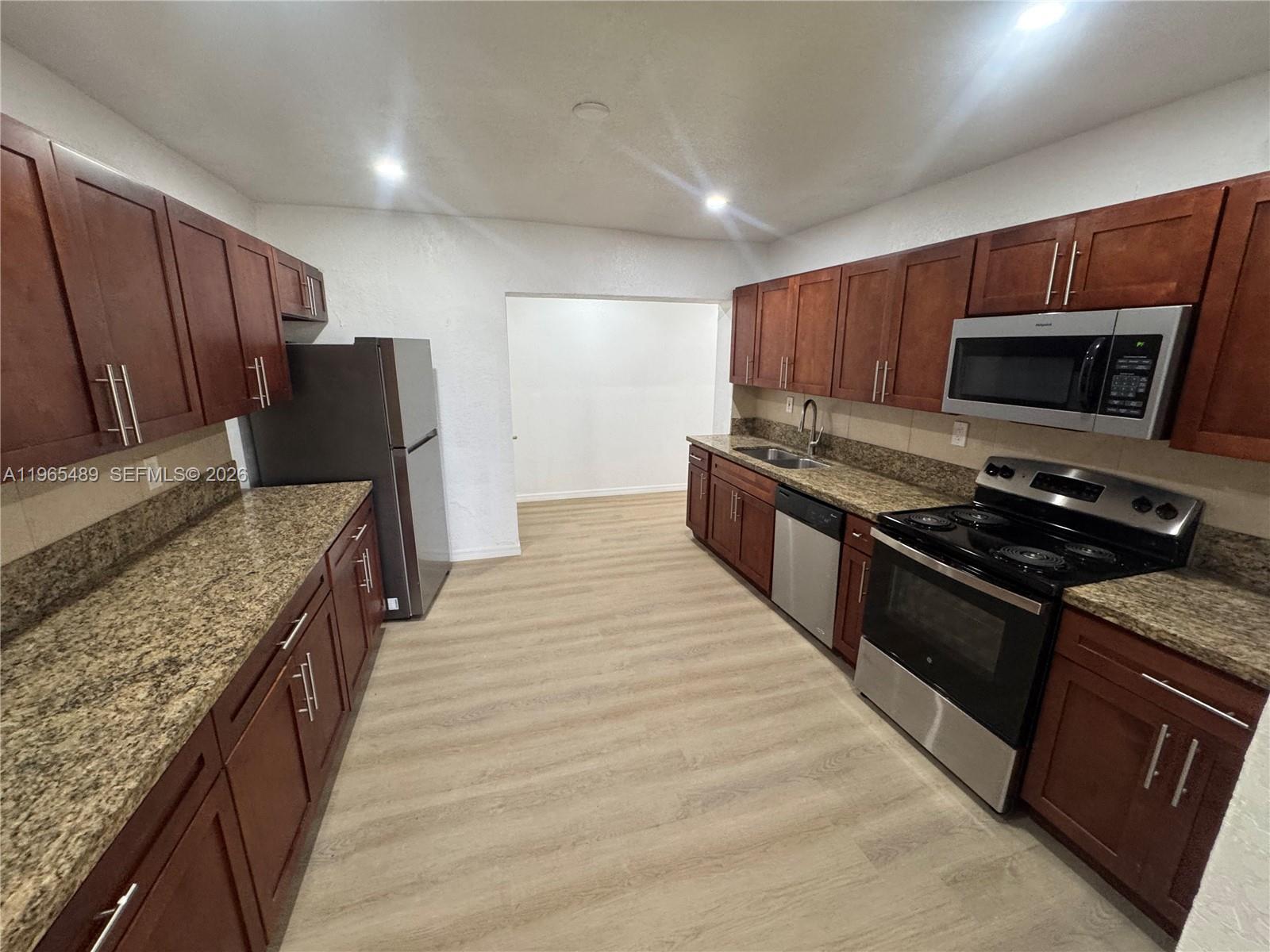 344 SW 80th Ave, Miami FL 33144 photo 3