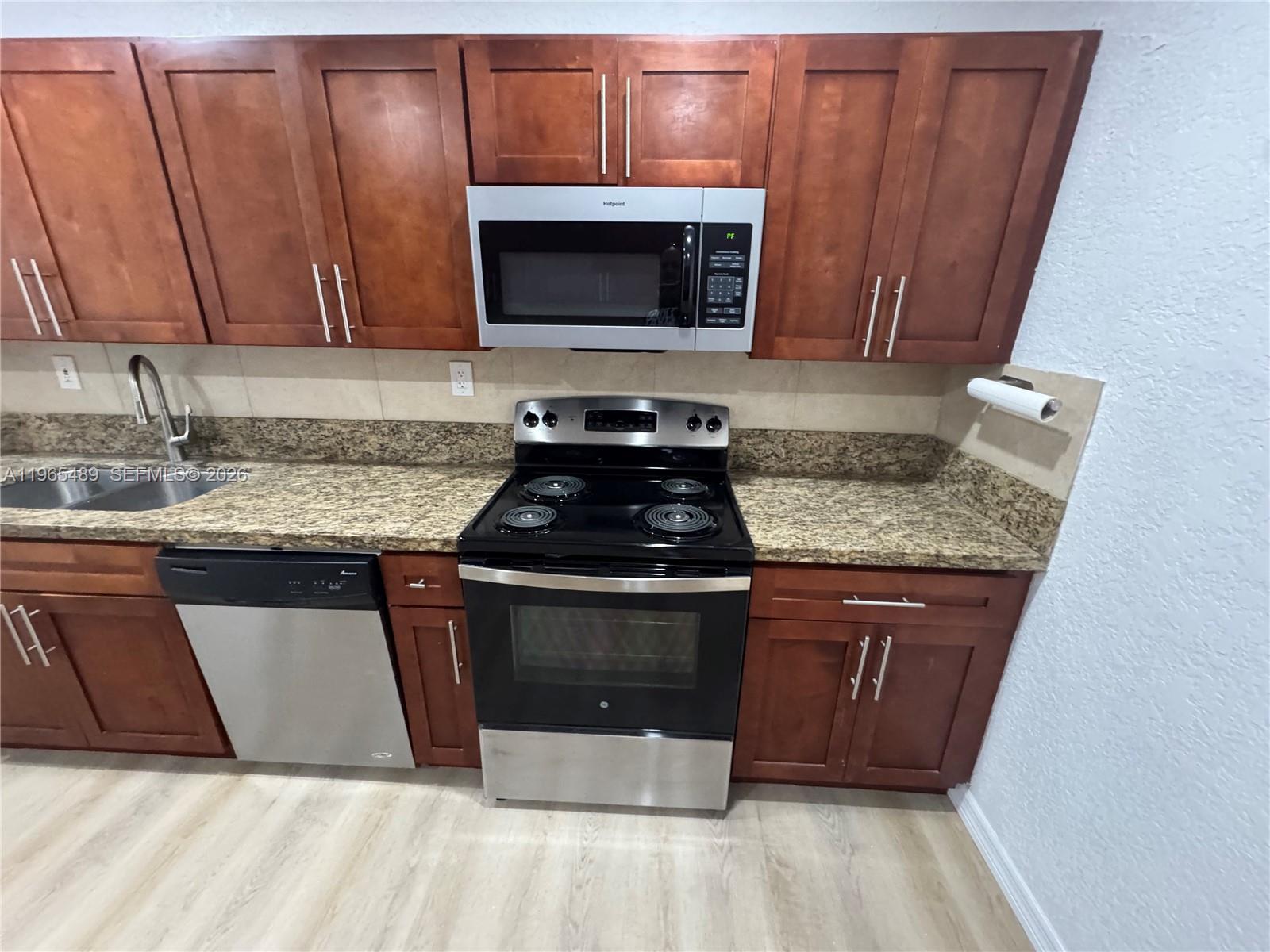 344 SW 80th Ave, Miami FL 33144 photo 4