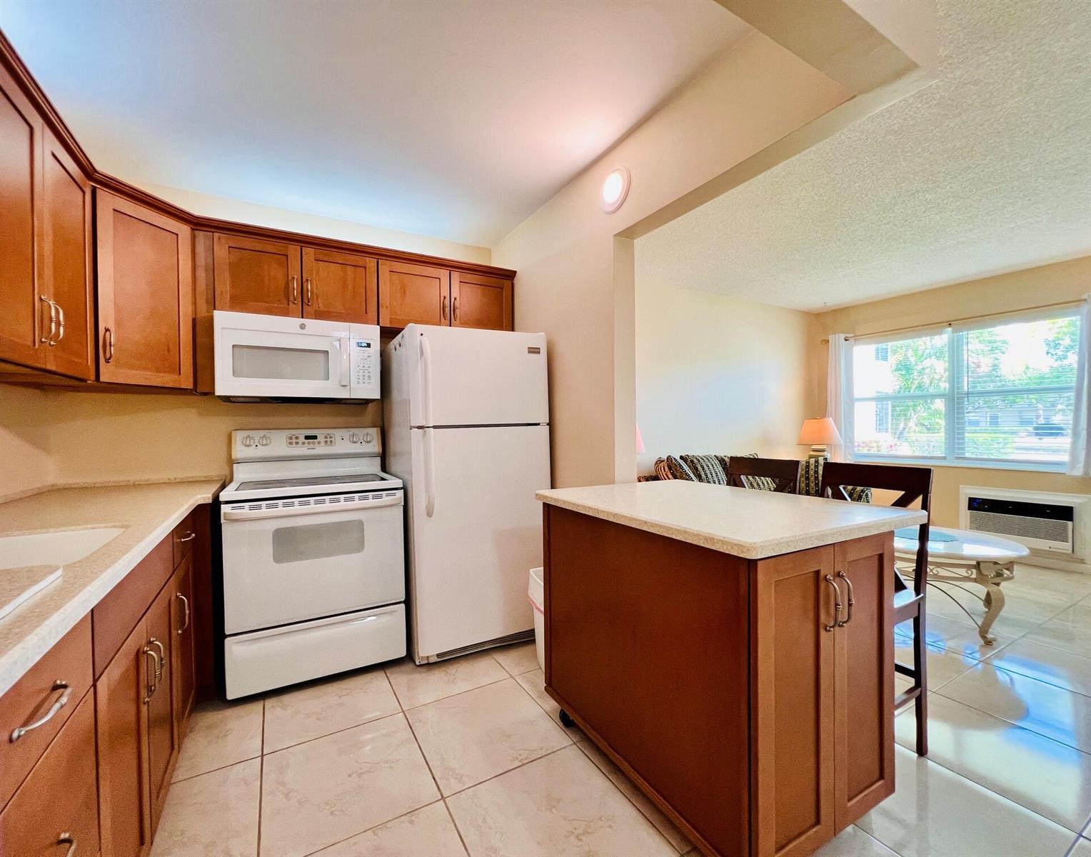 312 Northampton P, West Palm Beach FL 33417