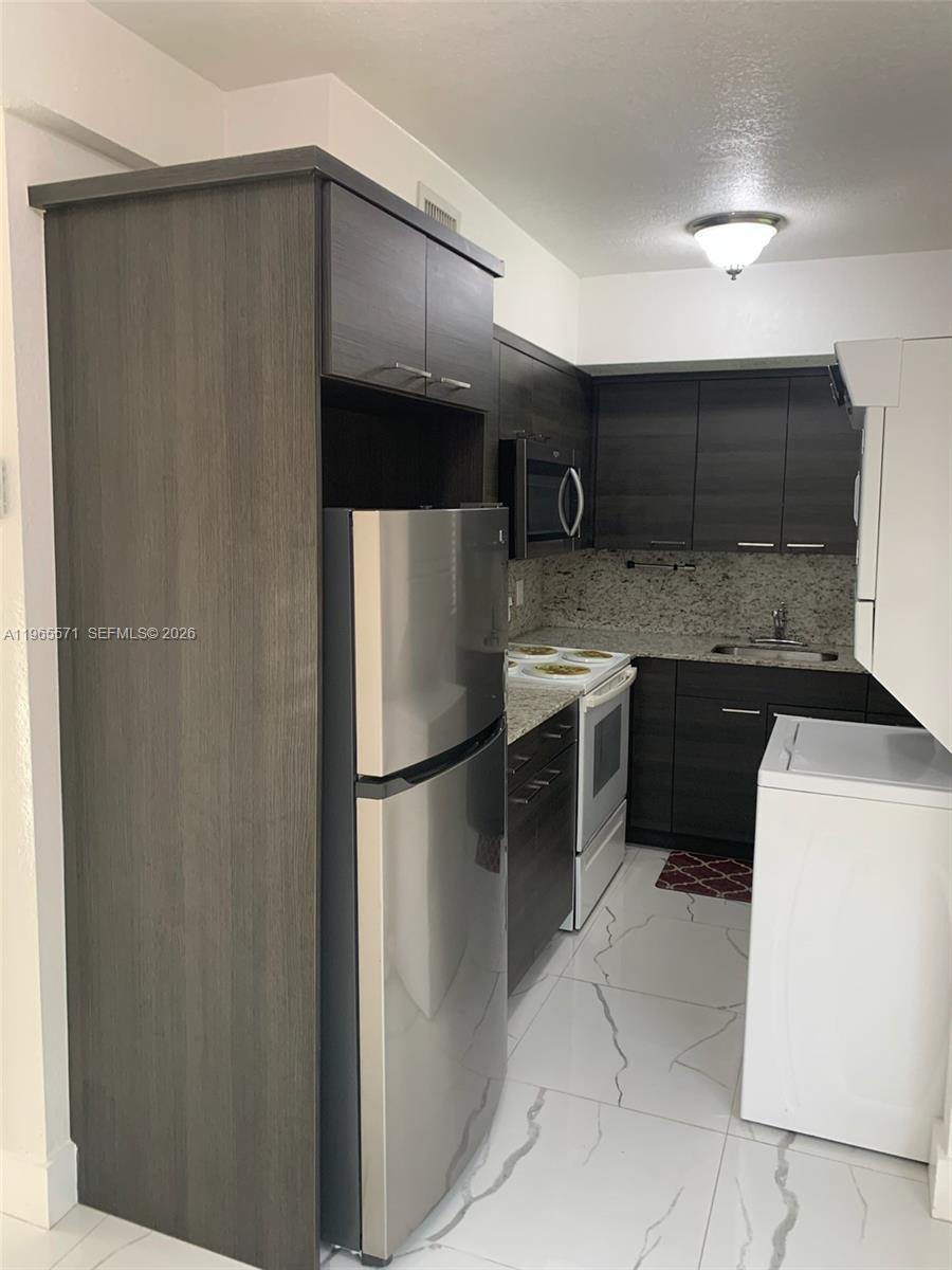 305 E 4th Ave # 1, Hialeah FL 33010 photo 2