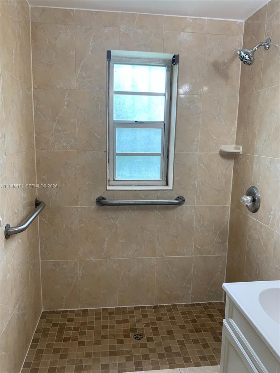 305 E 4th Ave # 1, Hialeah FL 33010 photo 5