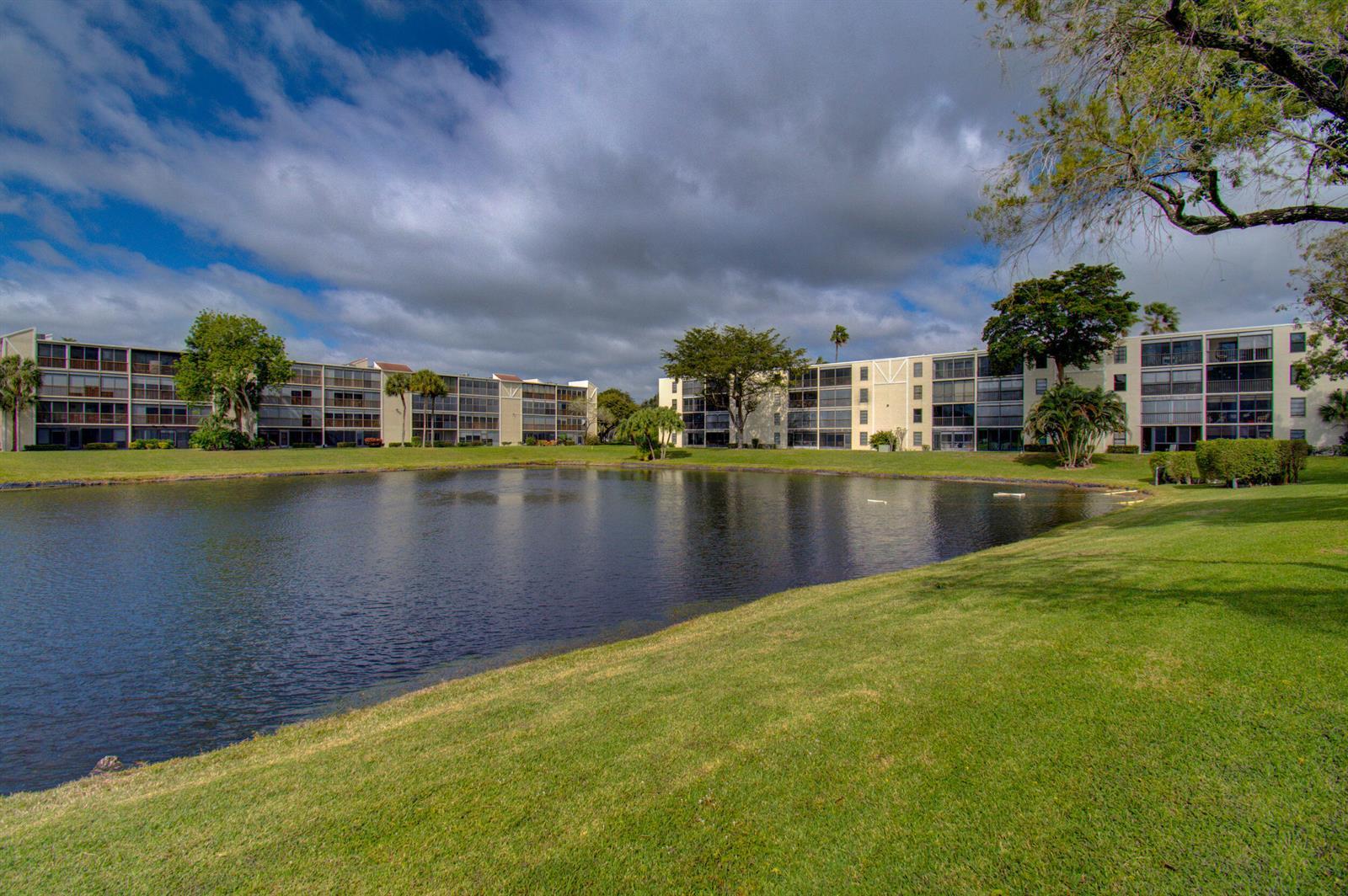 6585 Kensington Lane # 307, Delray Beach FL 33446 photo 2