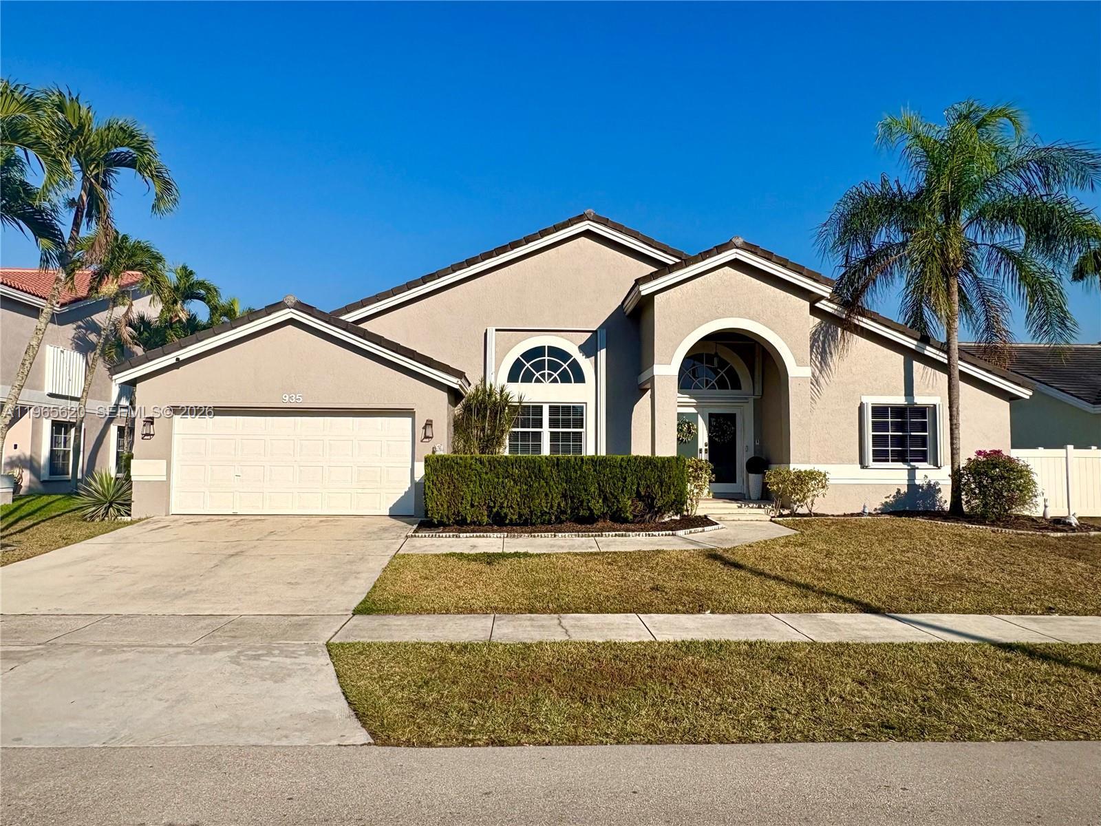 935 NW 203rd Ave, Pembroke Pines FL 33029