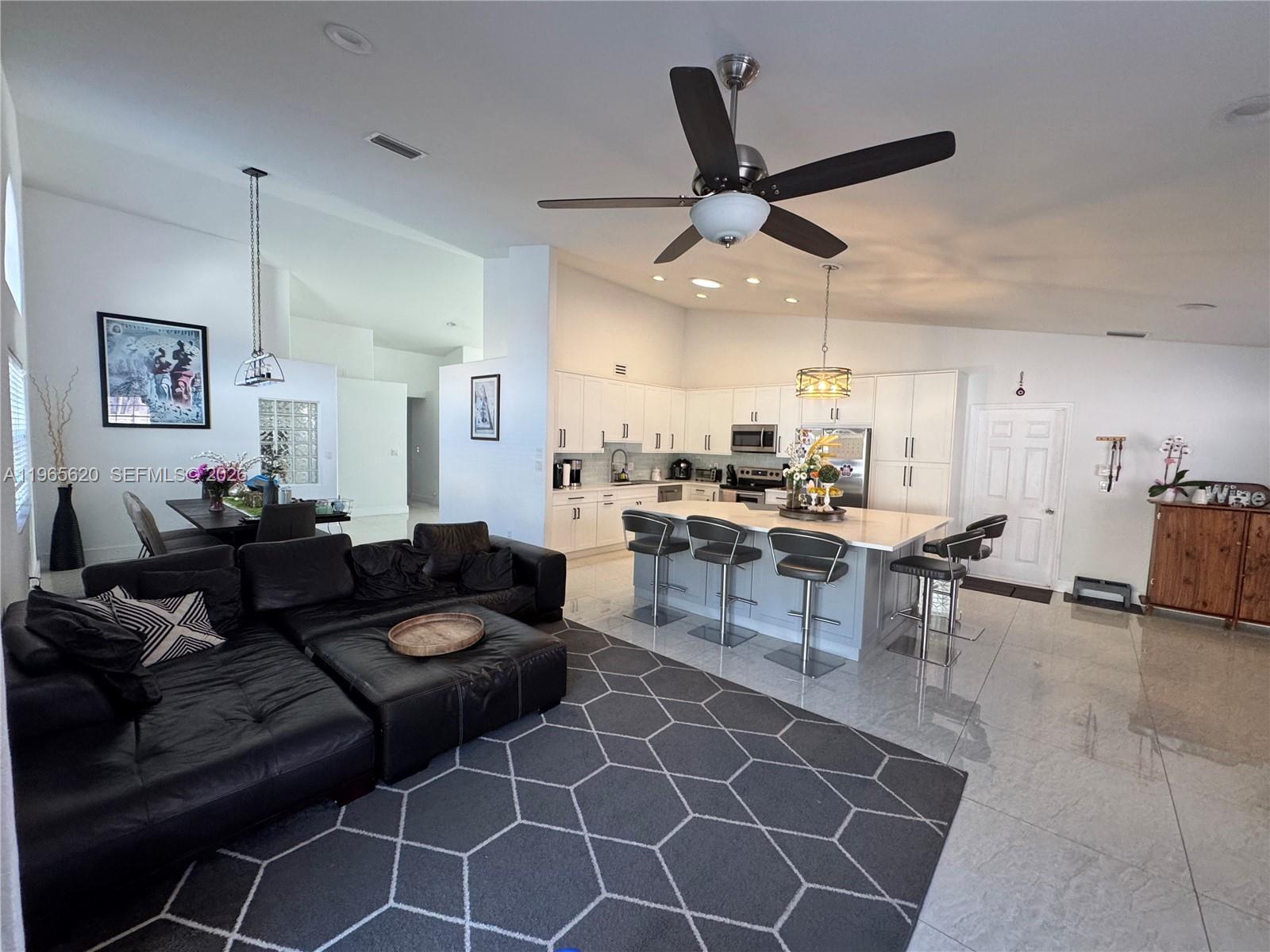935 NW 203rd Ave, Pembroke Pines FL 33029 photo 5