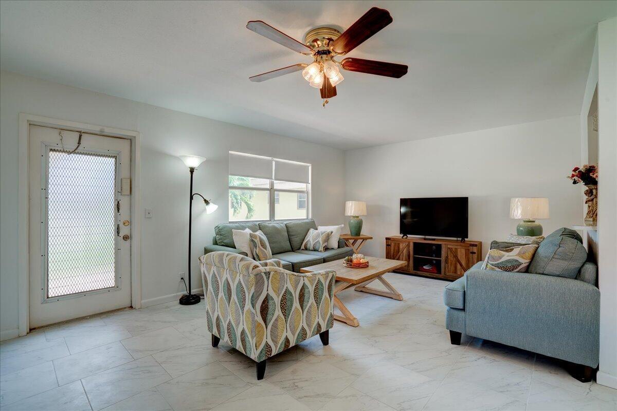 222 Saxony E # 222, Delray Beach FL 33446