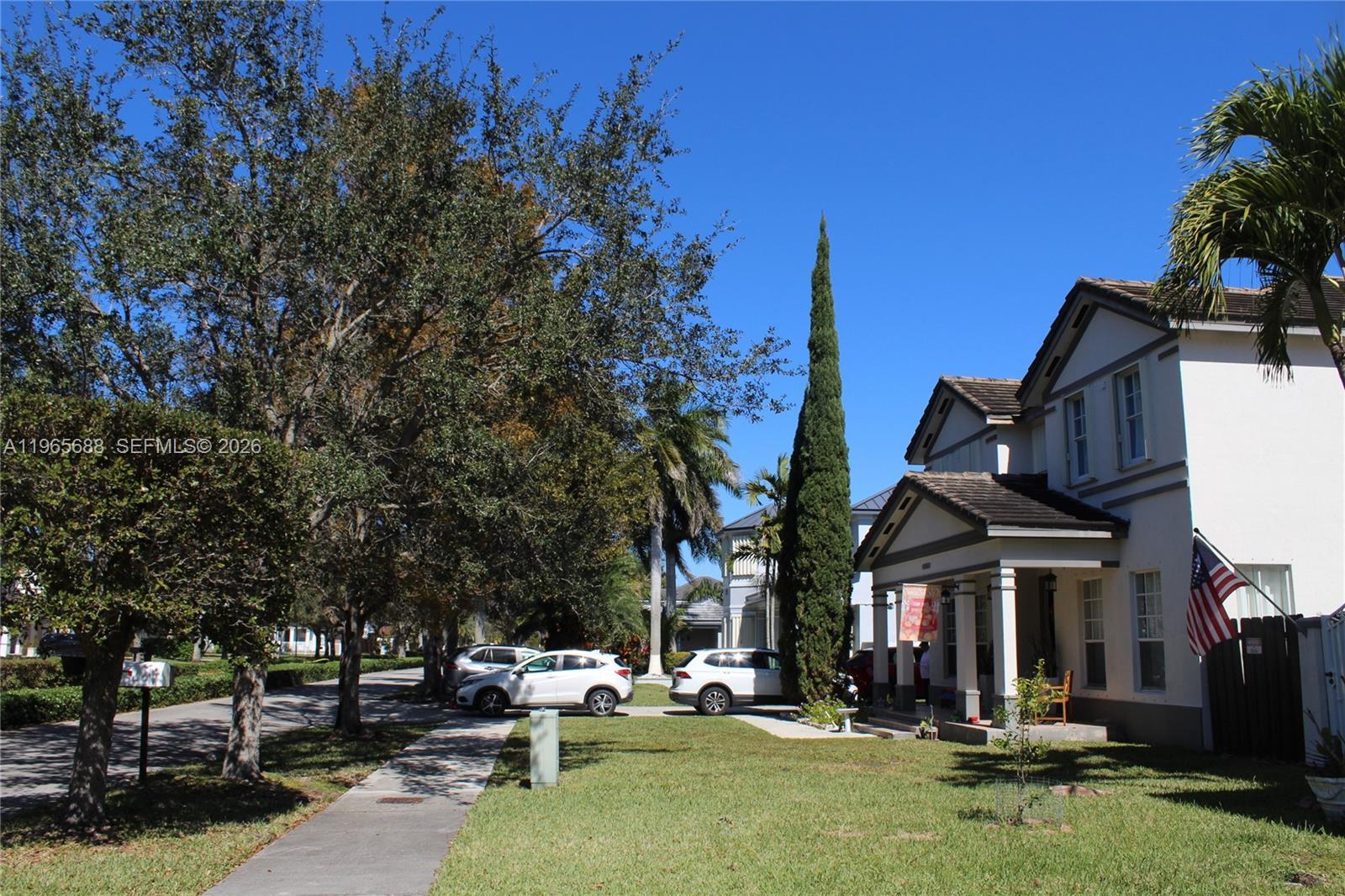 20135 SW 129th Ave, Miami FL 33177 photo 2