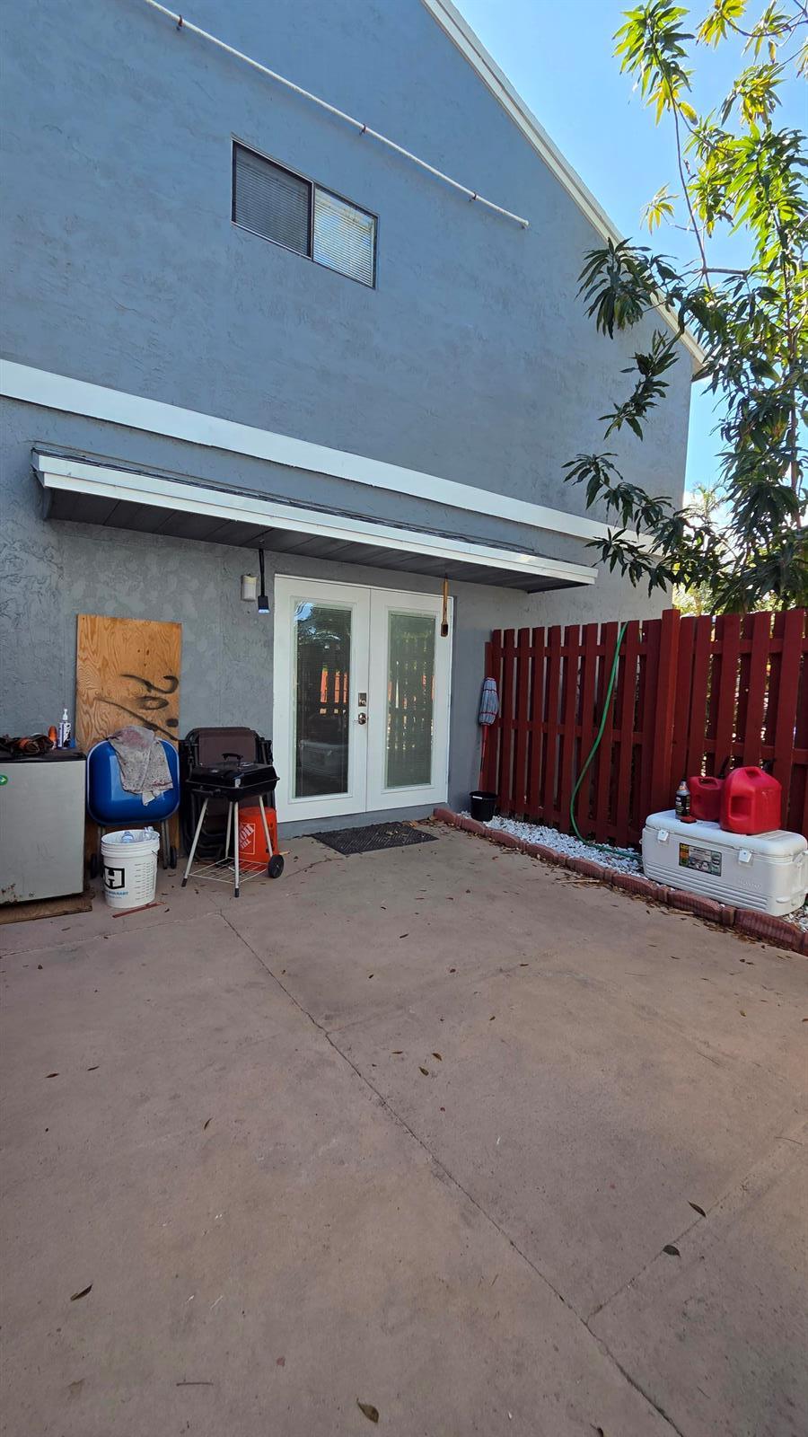 4 Crossings Circle # B, Boynton Beach FL 33435