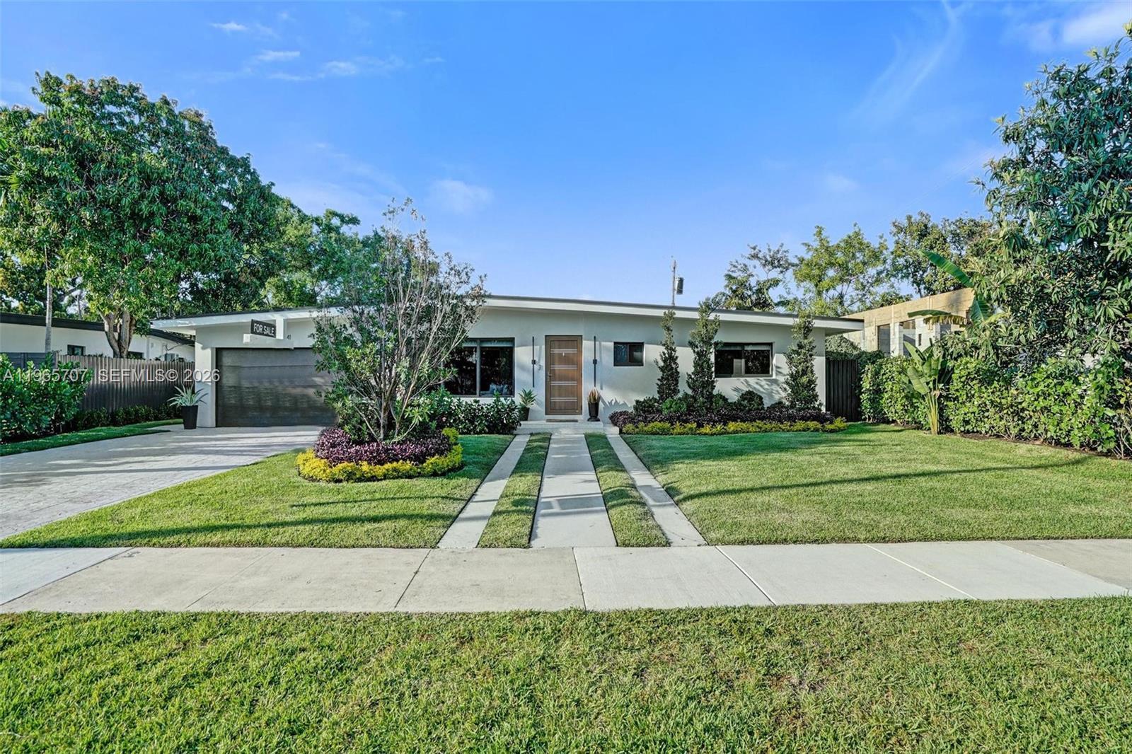 1941 NE 186th Dr, North Miami Beach FL 33179 photo 2