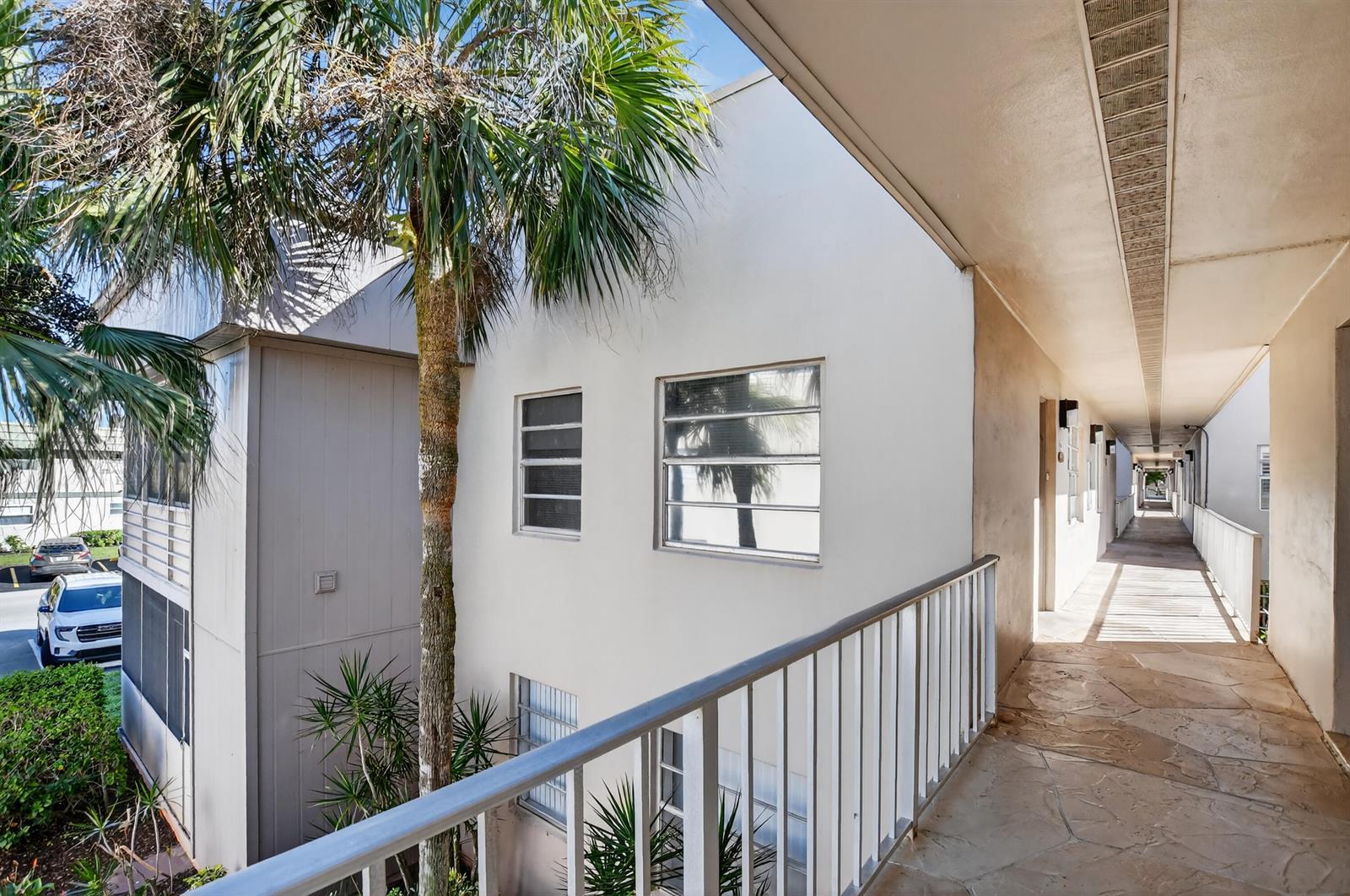 805 Flanders Q # 805, Delray Beach FL 33484 photo 3