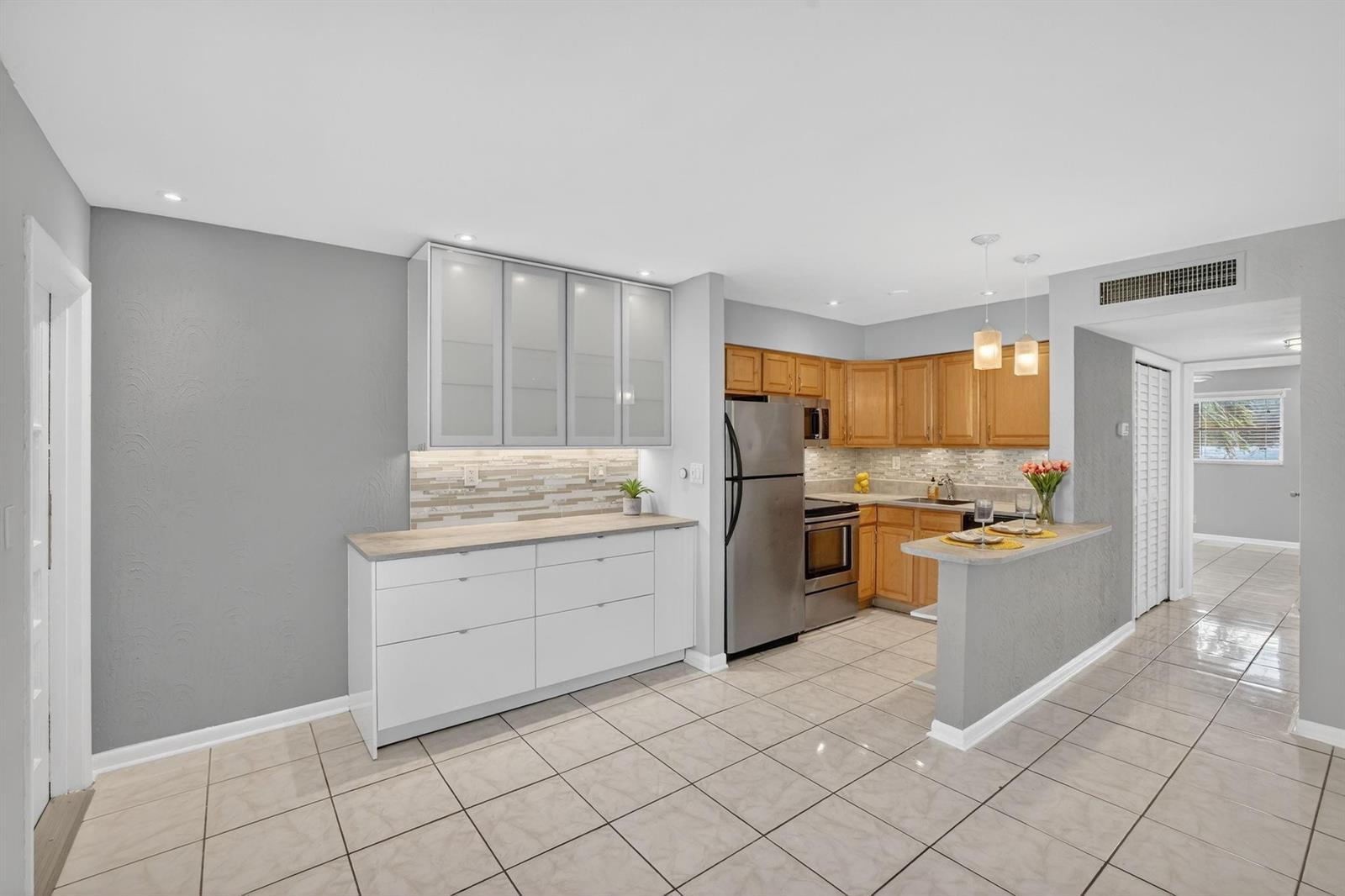 4051 NE 13th Avenue # 3, Fort Lauderdale FL 33334 photo 2