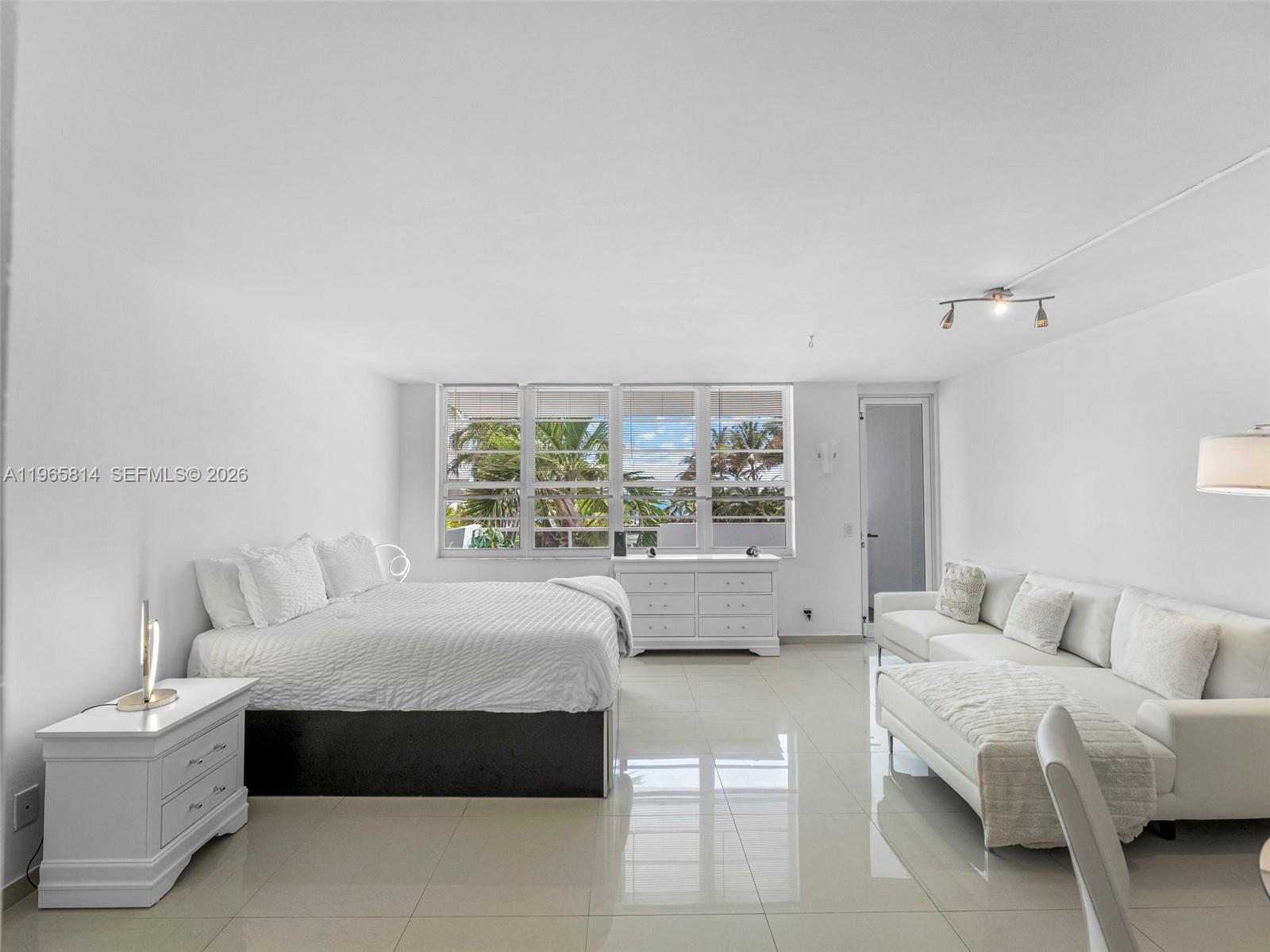 100 Lincoln Rd # 417, Miami Beach FL 33139 photo 2