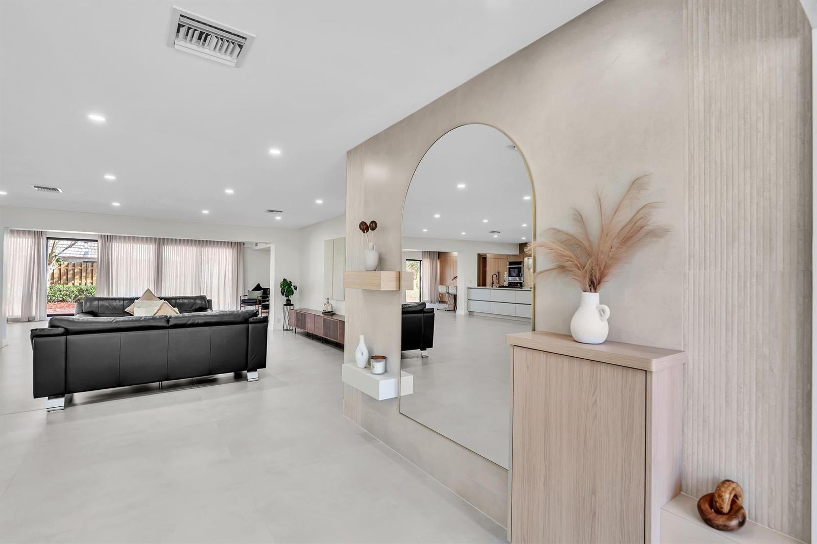 3111 N 52nd Avenue, Hollywood FL 33021 photo 5