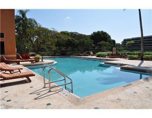 1725 Palm Cove Boulevard # 104, Delray Beach FL 33445 photo 2