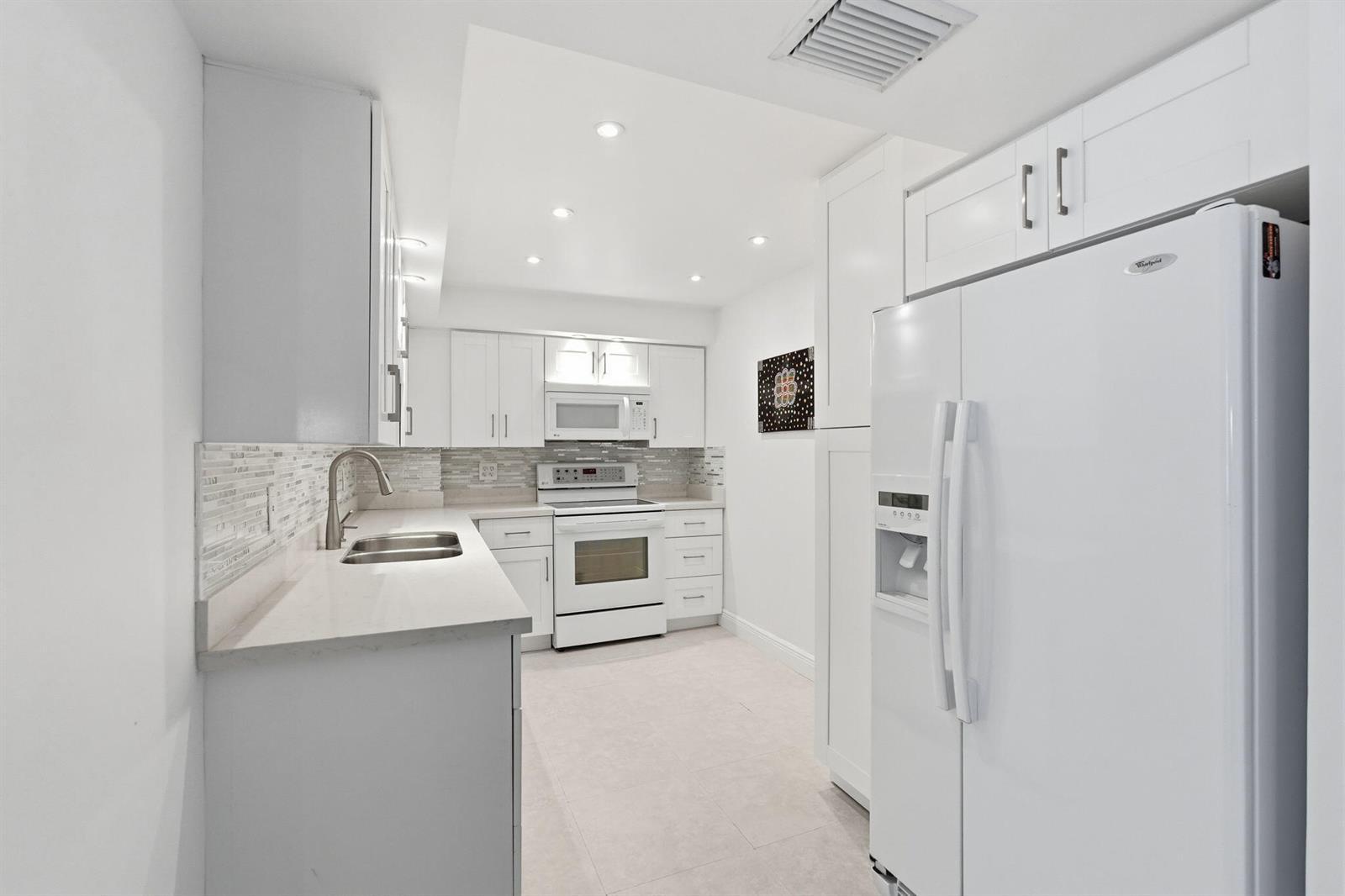 3450 S Ocean Boulevard # 121, Palm Beach FL 33480 photo 3