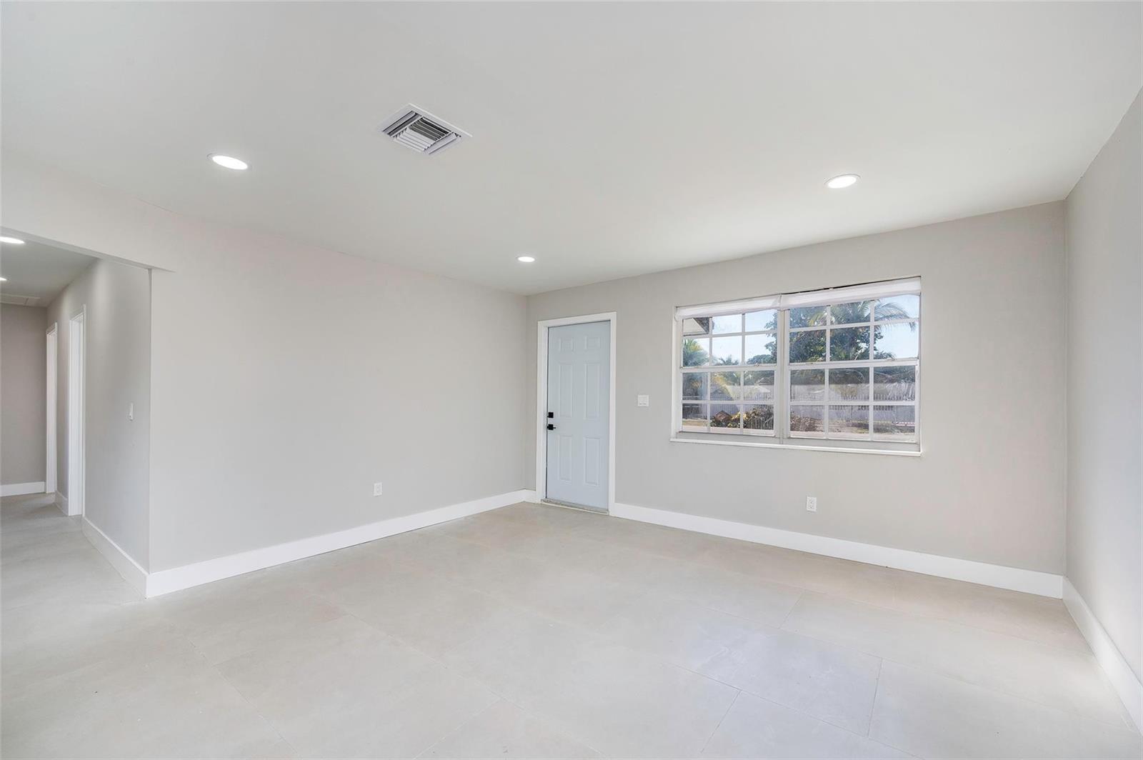 1161 NW 105th Terrace, Miami FL 33150 photo 2