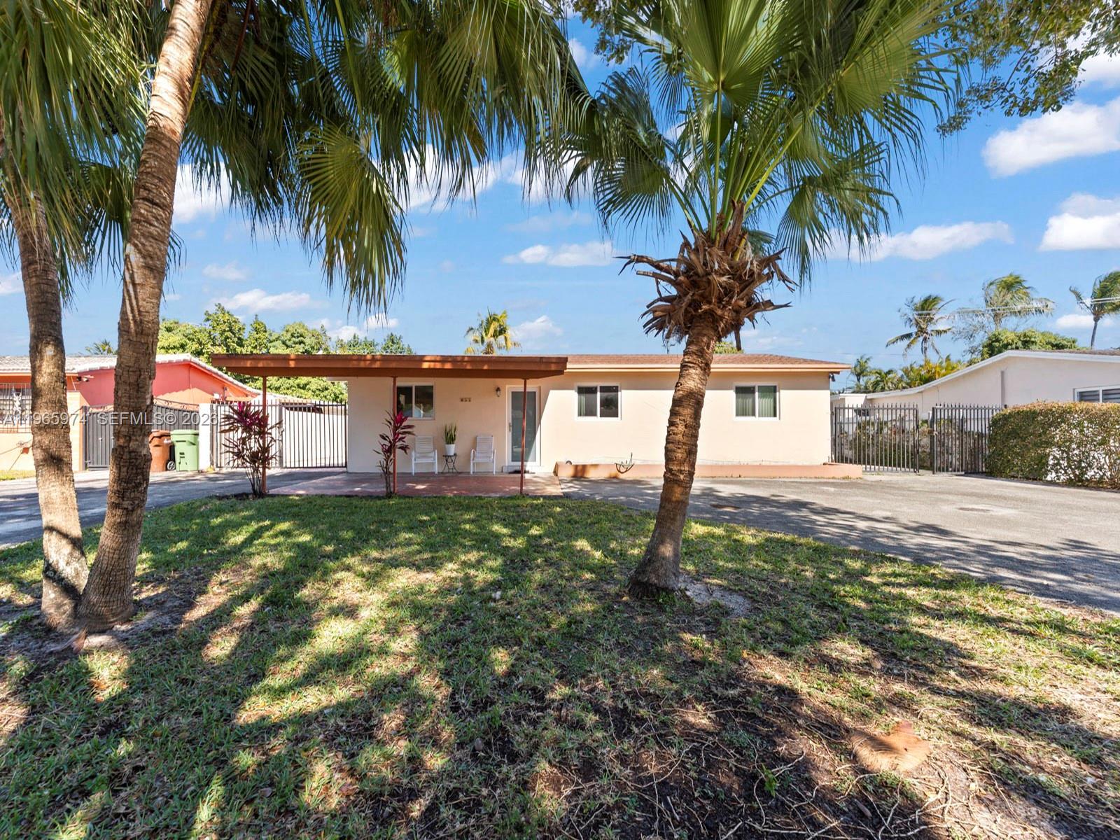 655 W 70th Pl, Hialeah FL 33014 photo 3