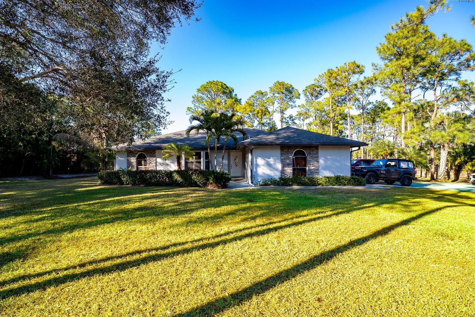 13463 74th Street N, FL 33412